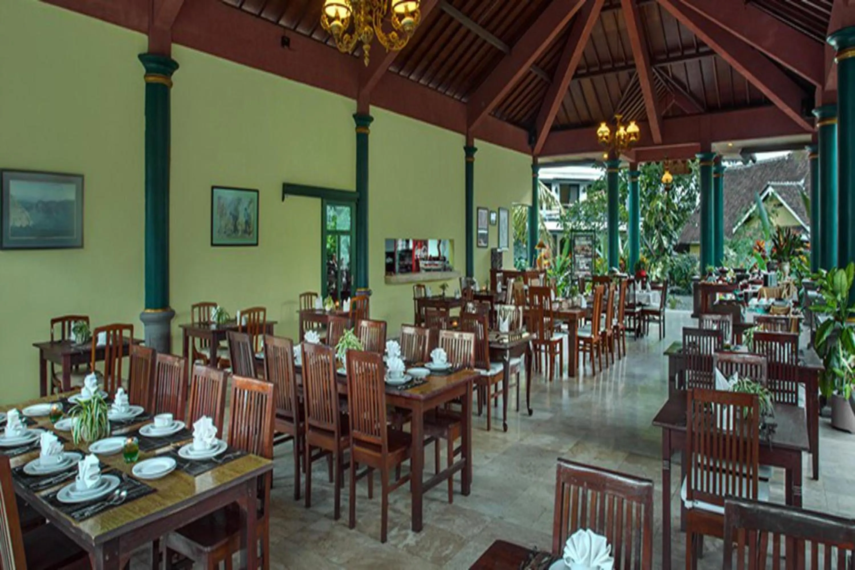 Restaurant/places to eat in Margo Utomo Eco Resort