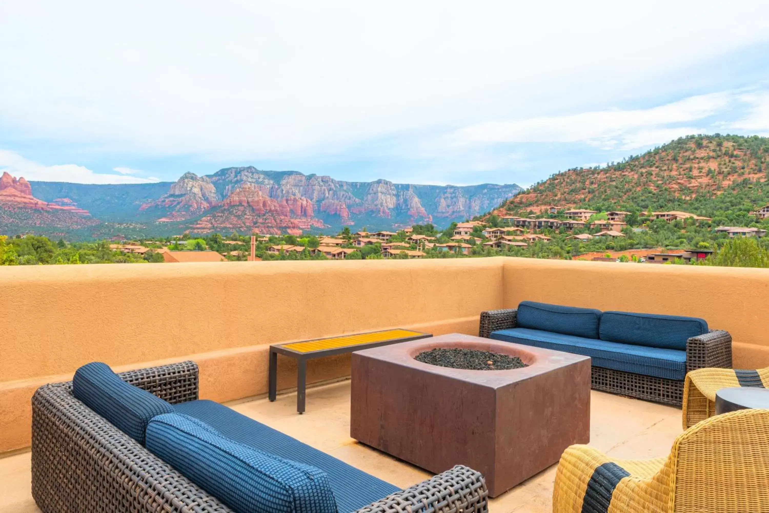 Property building, Mountain View in Sky Rock Sedona