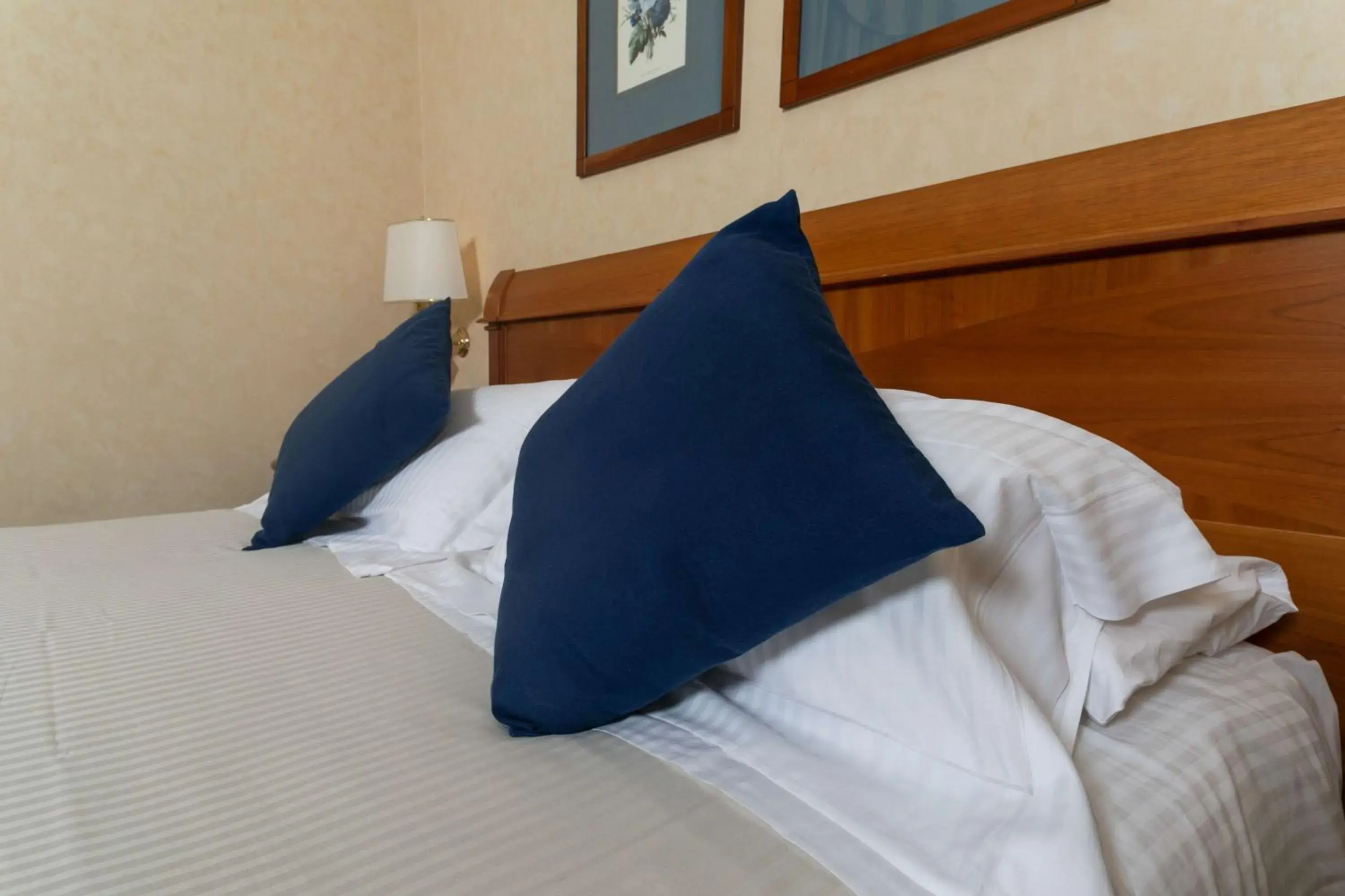 Photo of the whole room, Bed in Best Western Hotel Cappello d'Oro