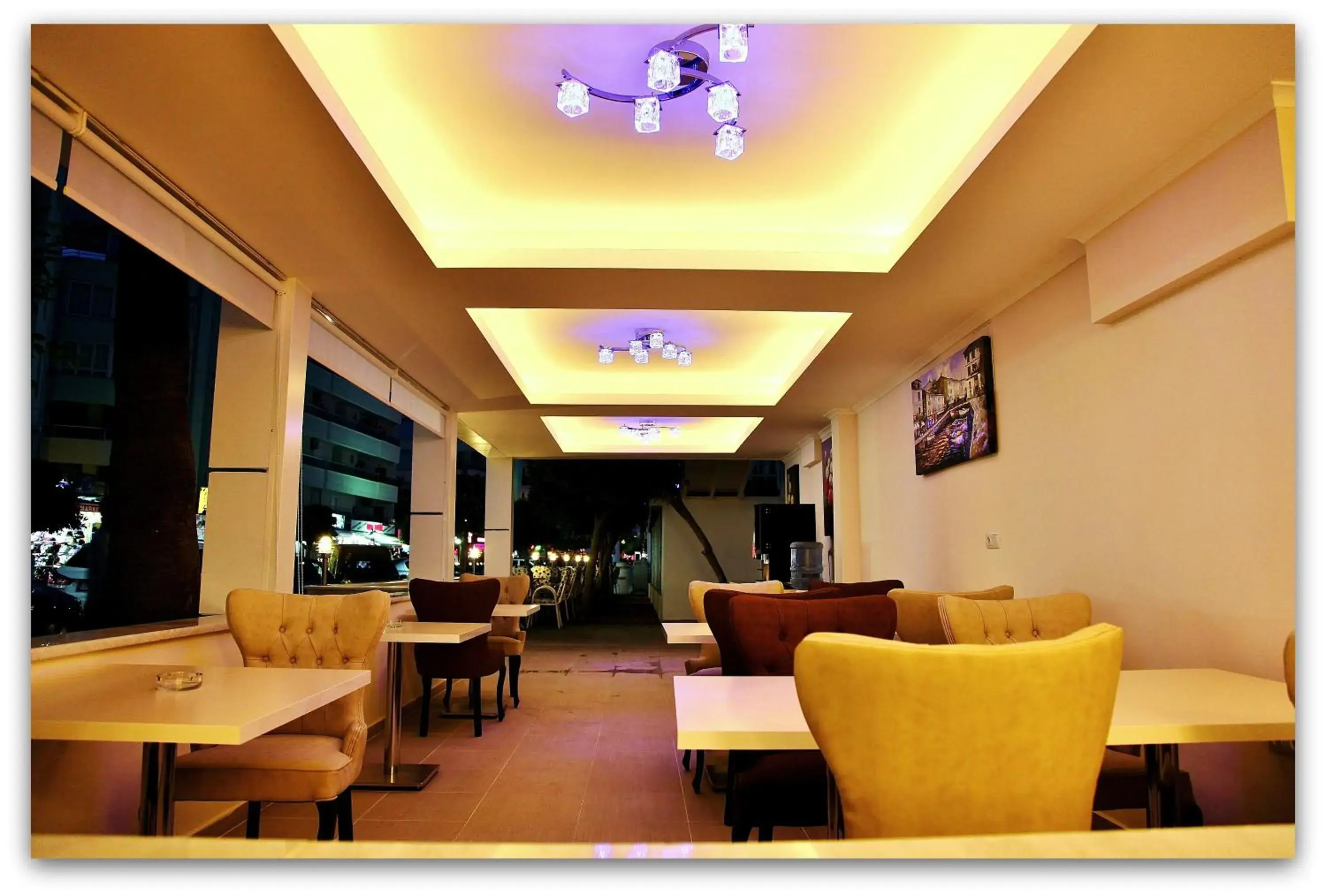 Living room, Restaurant/Places to Eat in Mesut Hotel