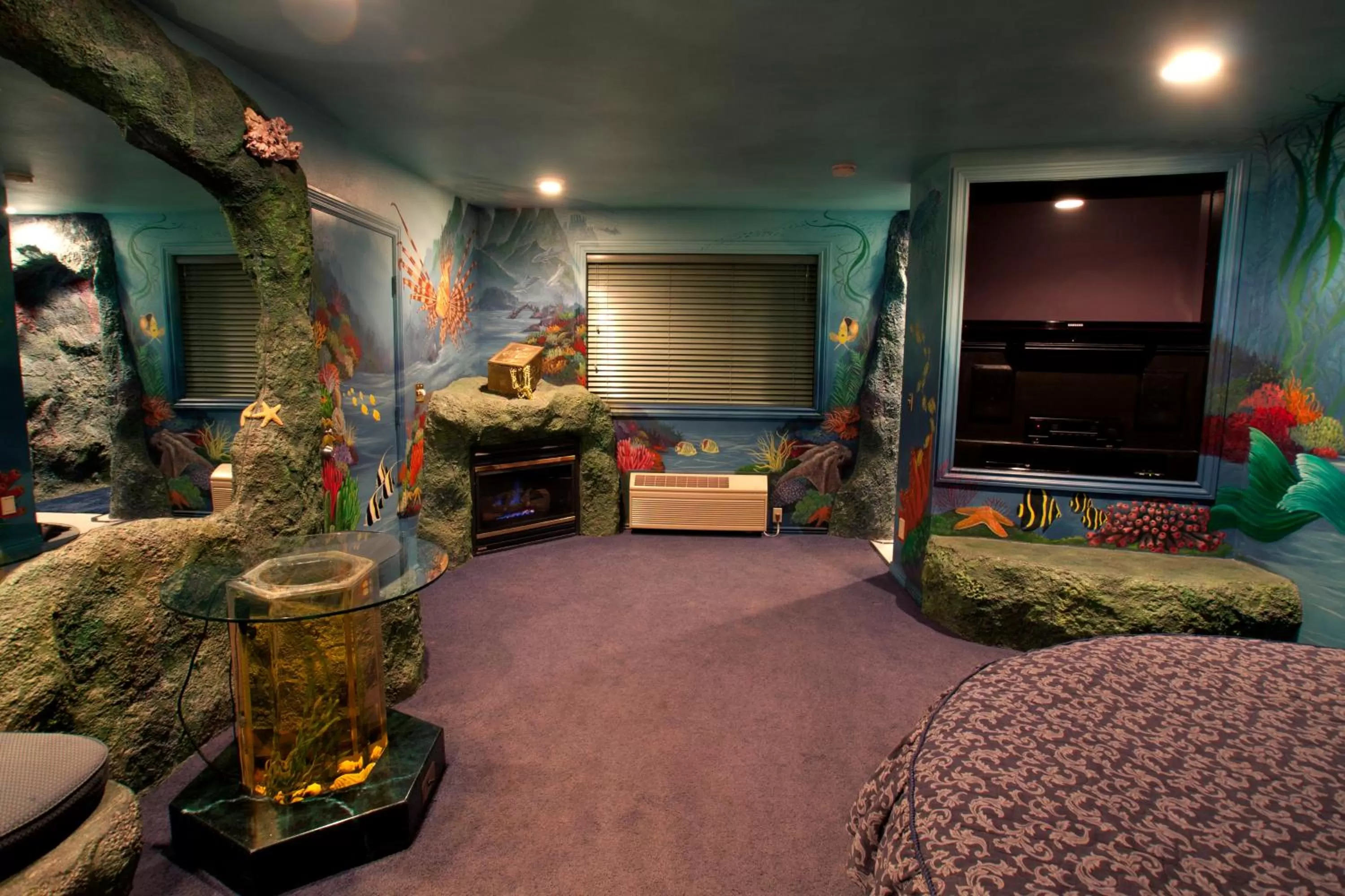 Black Swan Inn Luxurious Theme Rooms