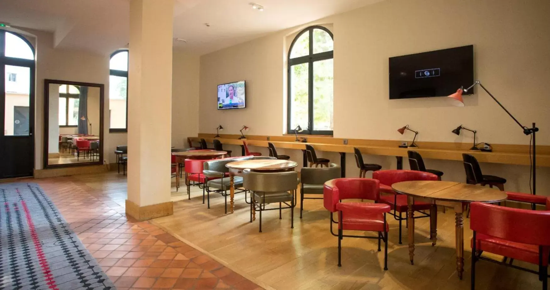 Lounge or bar, Restaurant/Places to Eat in Fourvière Hôtel