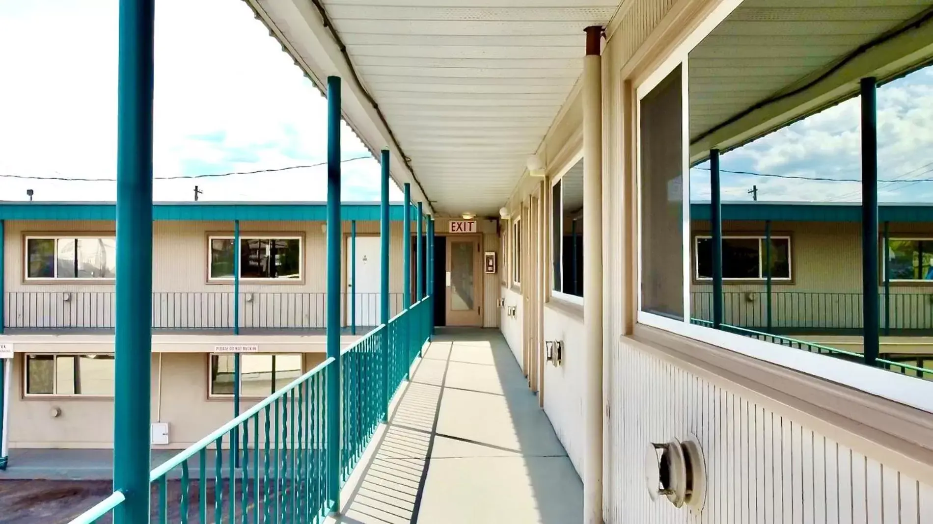 Balcony/Terrace in Silver Star Motel