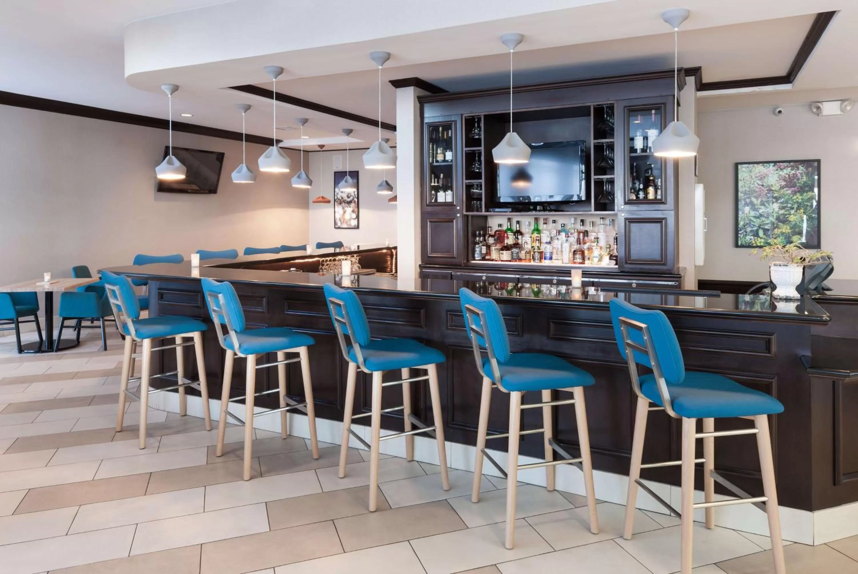 Lounge or bar in Hilton Garden Inn Cincinnati/Mason