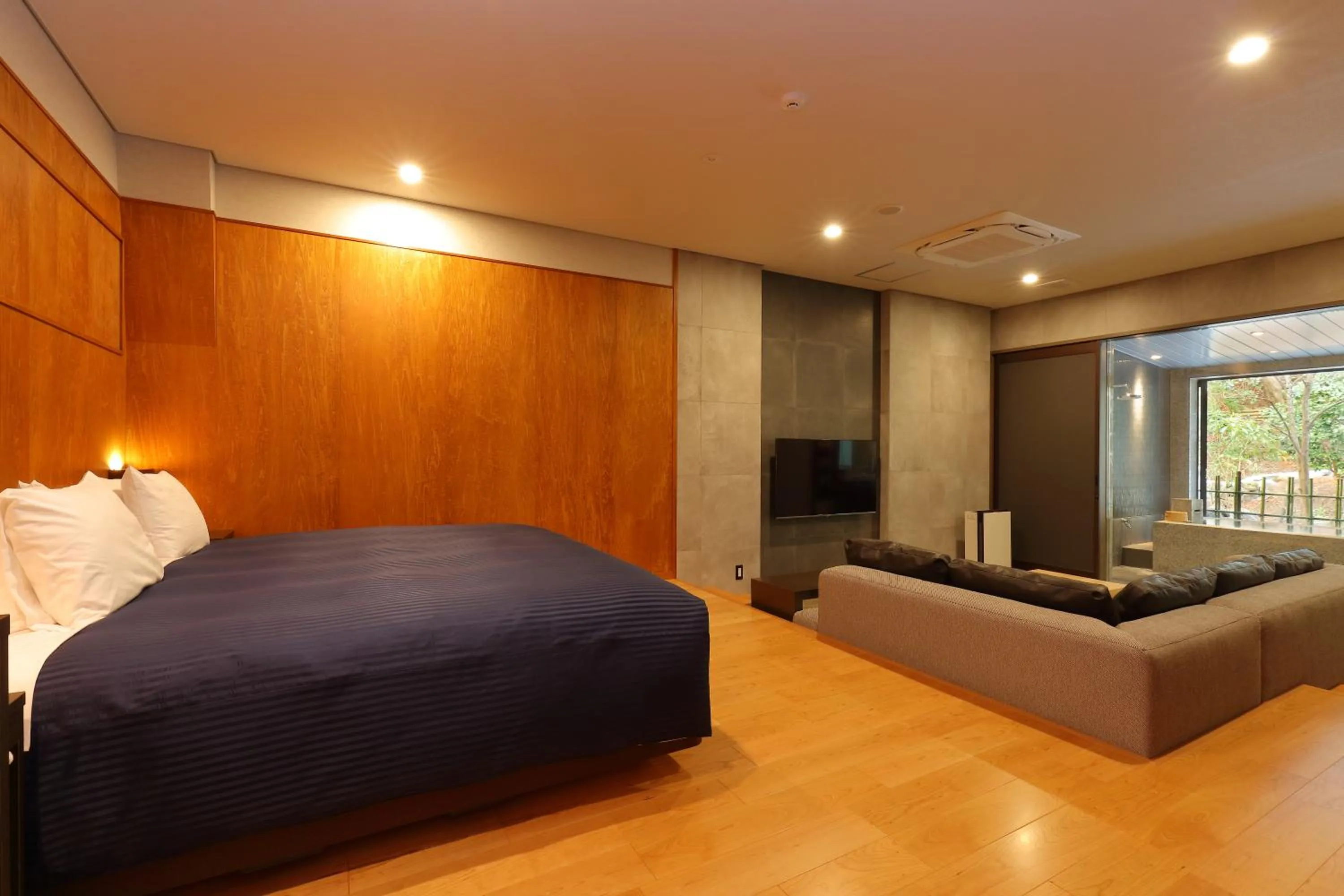 Bed in Arima Onsen Taketoritei Maruyama