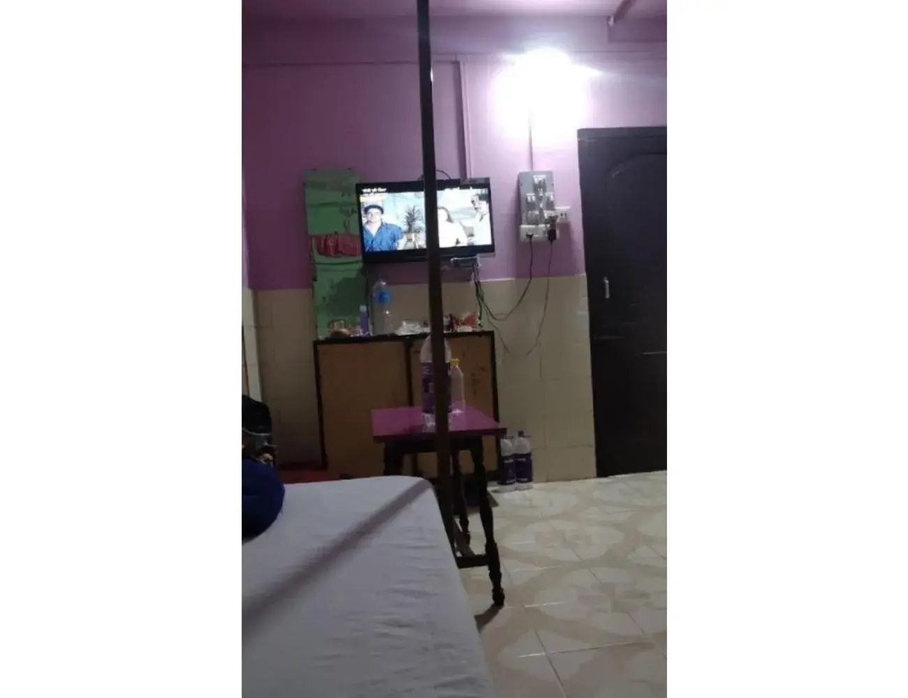 TV and multimedia in Goroomgo Central Guest House Agartala