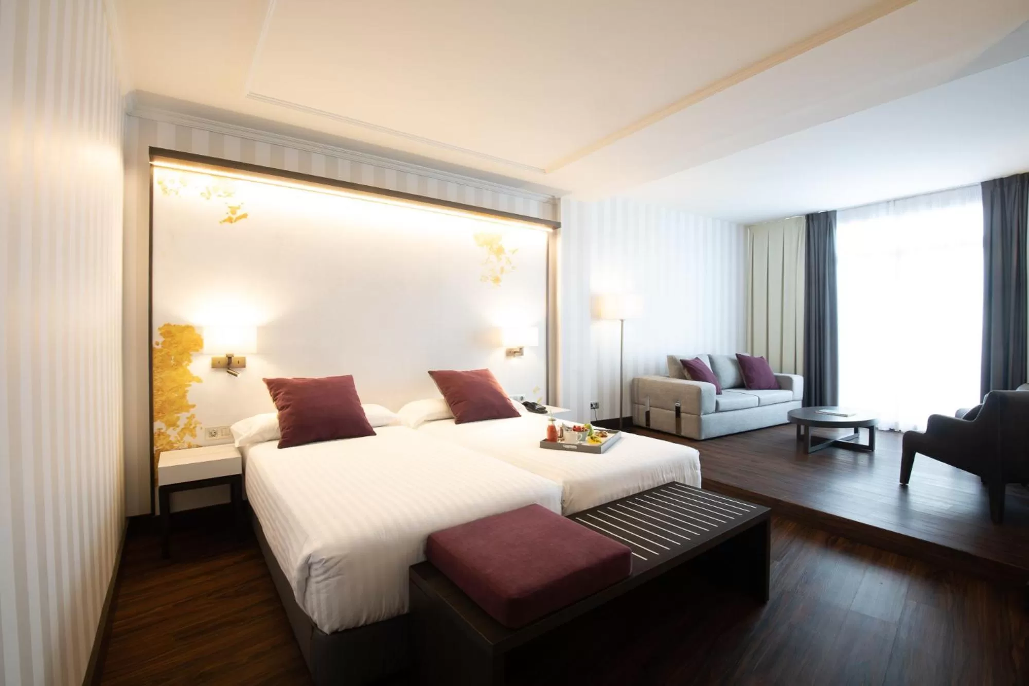 Photo of the whole room, Bed in Intelier Palacio San Martin