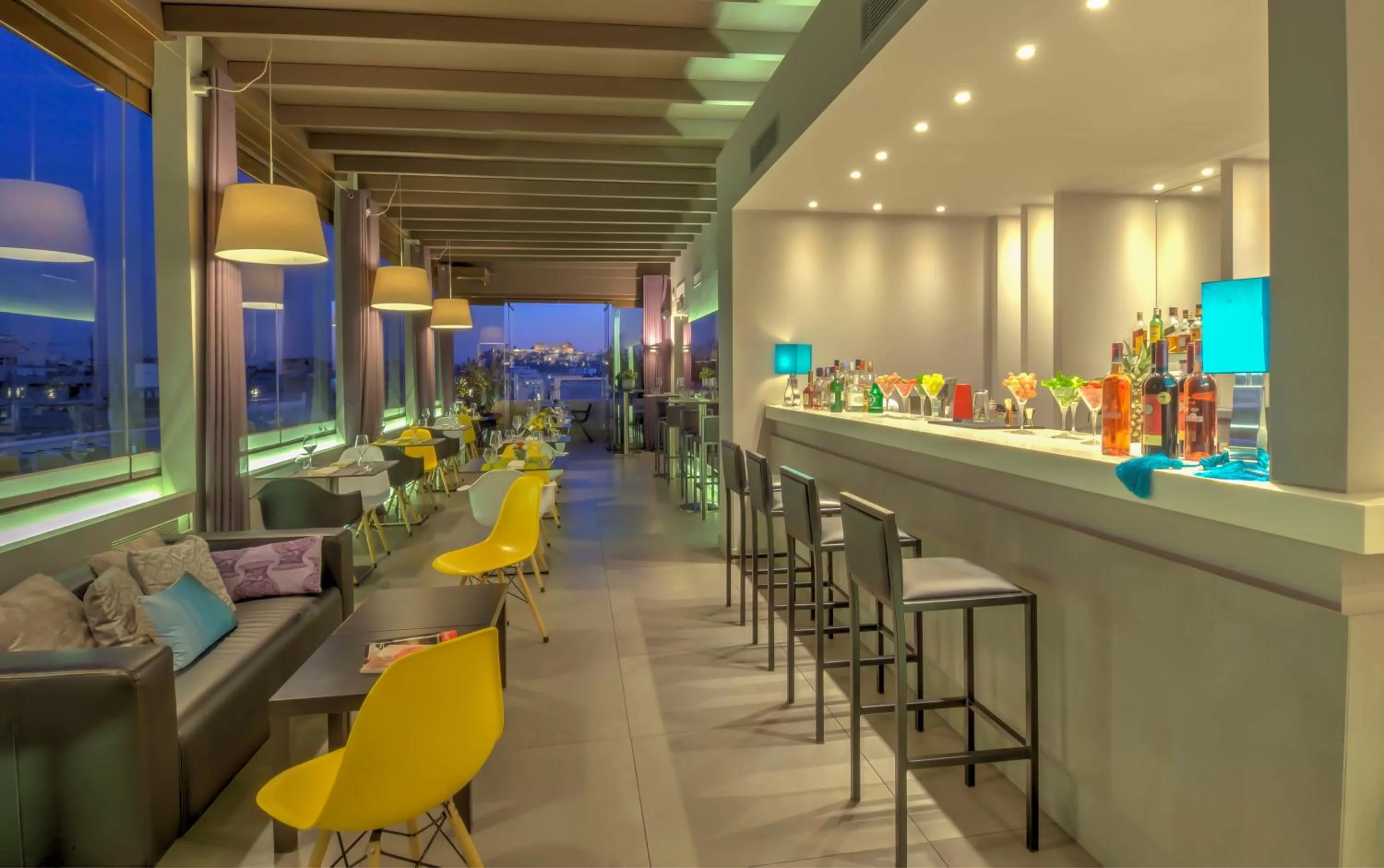 Restaurant/places to eat in Polis Grand Hotel