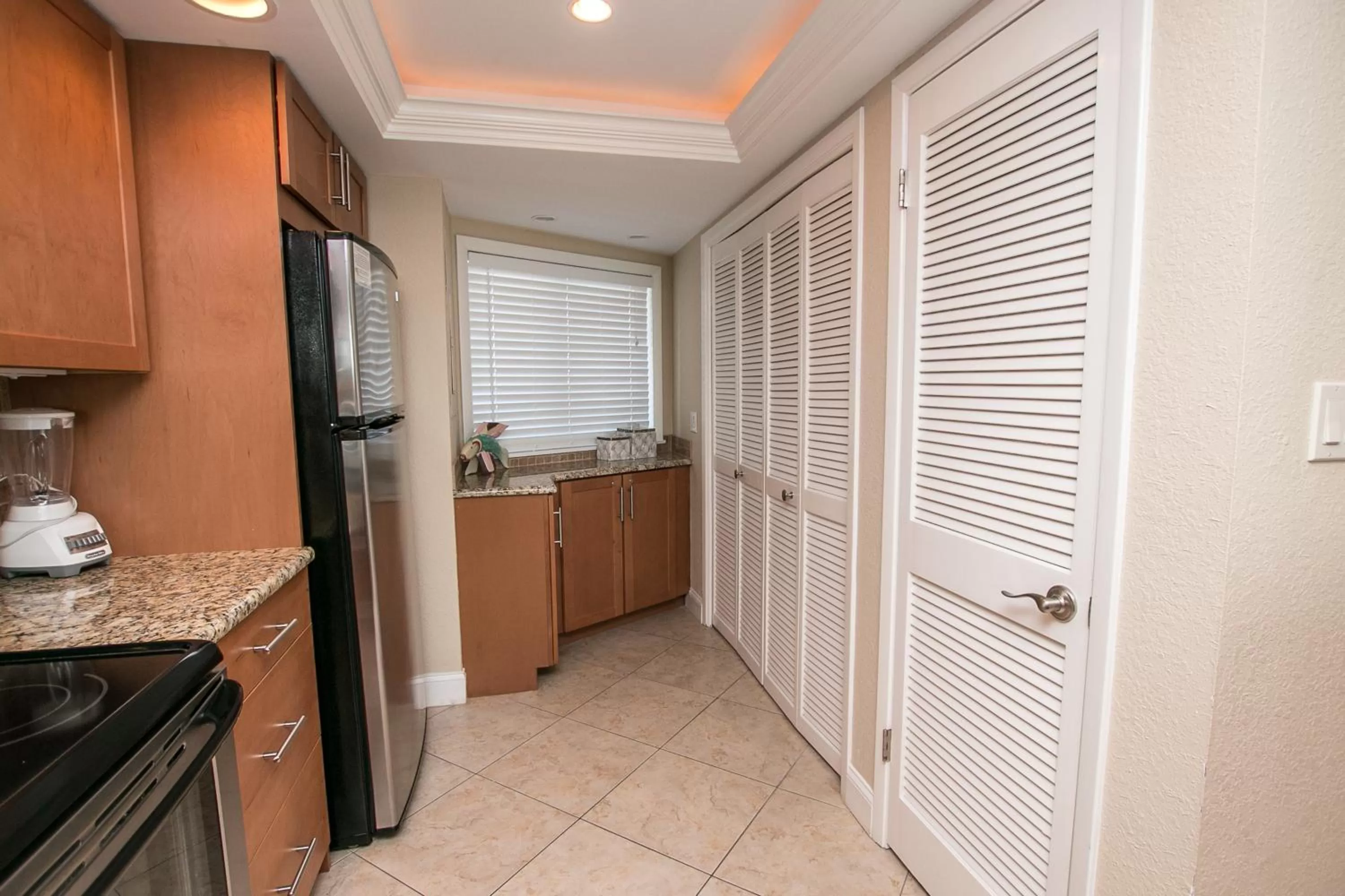 Kitchen/Kitchenette in Edgewater Beach Resort 602 Destin (Condo)