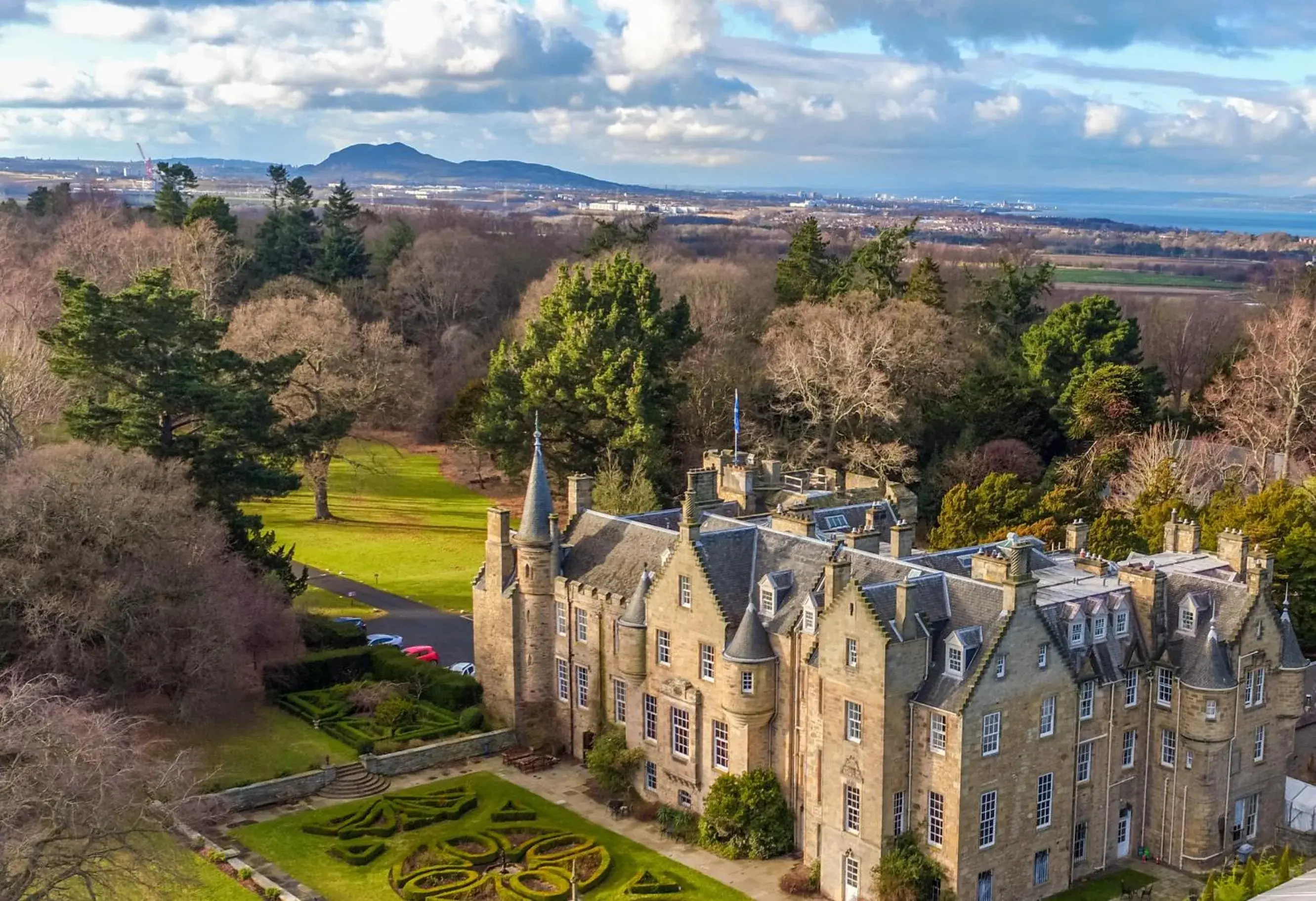 Bird's eye view, Bird's-eye View in Carberry Tower Mansion House and Estate