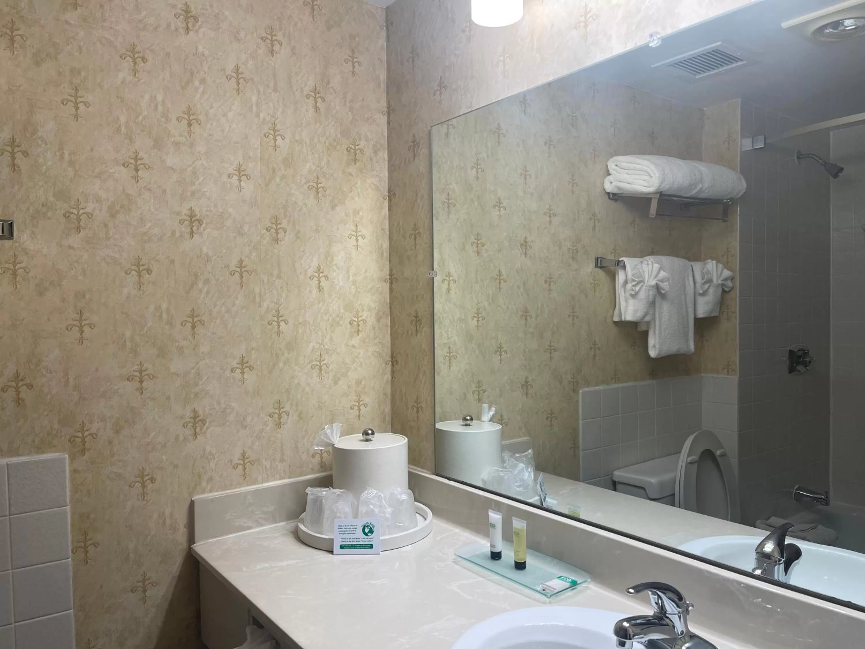 Chateau Hotel and Conference Center