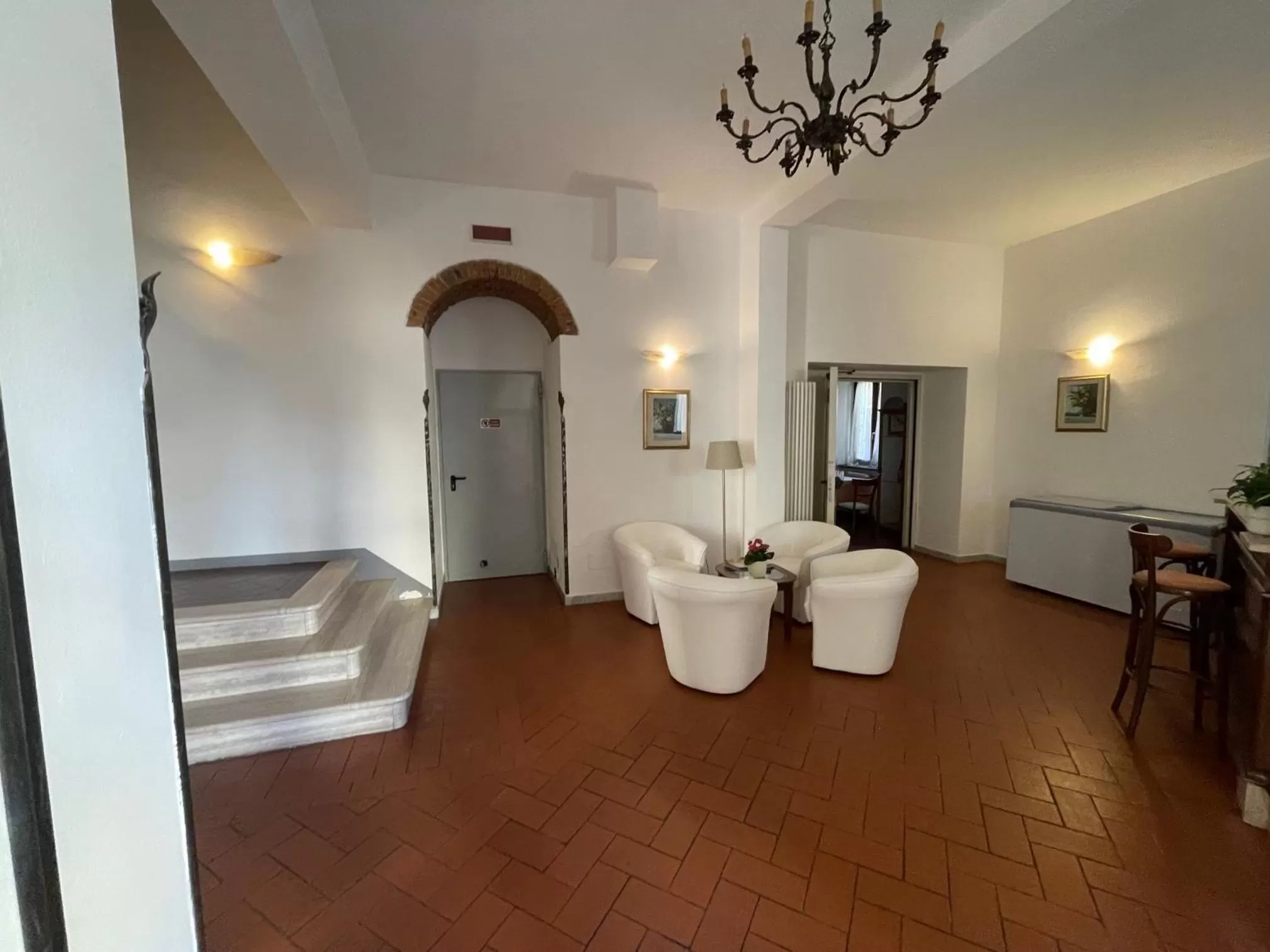 Hotel Caffè Verdi - 24 hours Reception