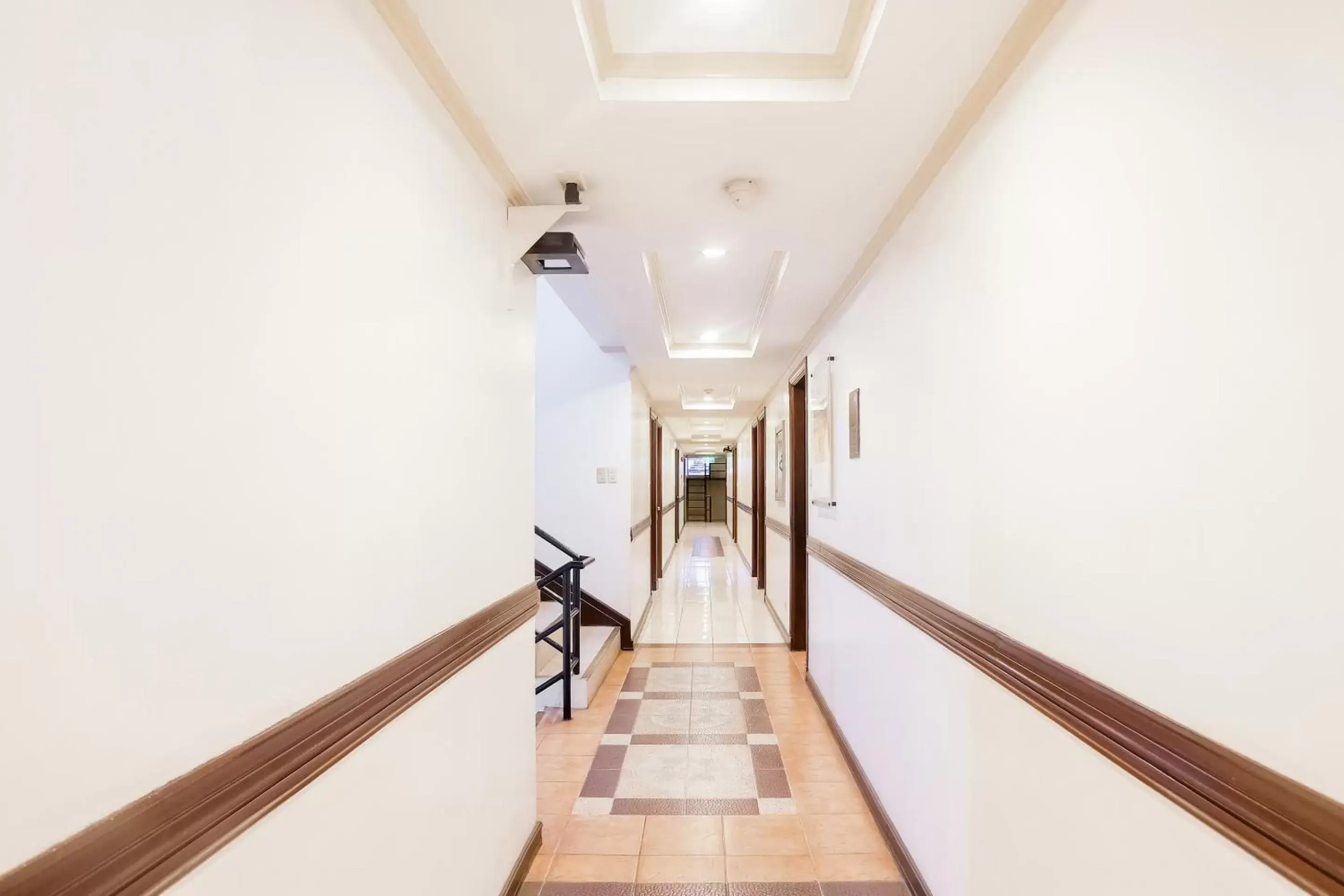Floor plan in Super OYO 406 Royal Parc Inn & Suites