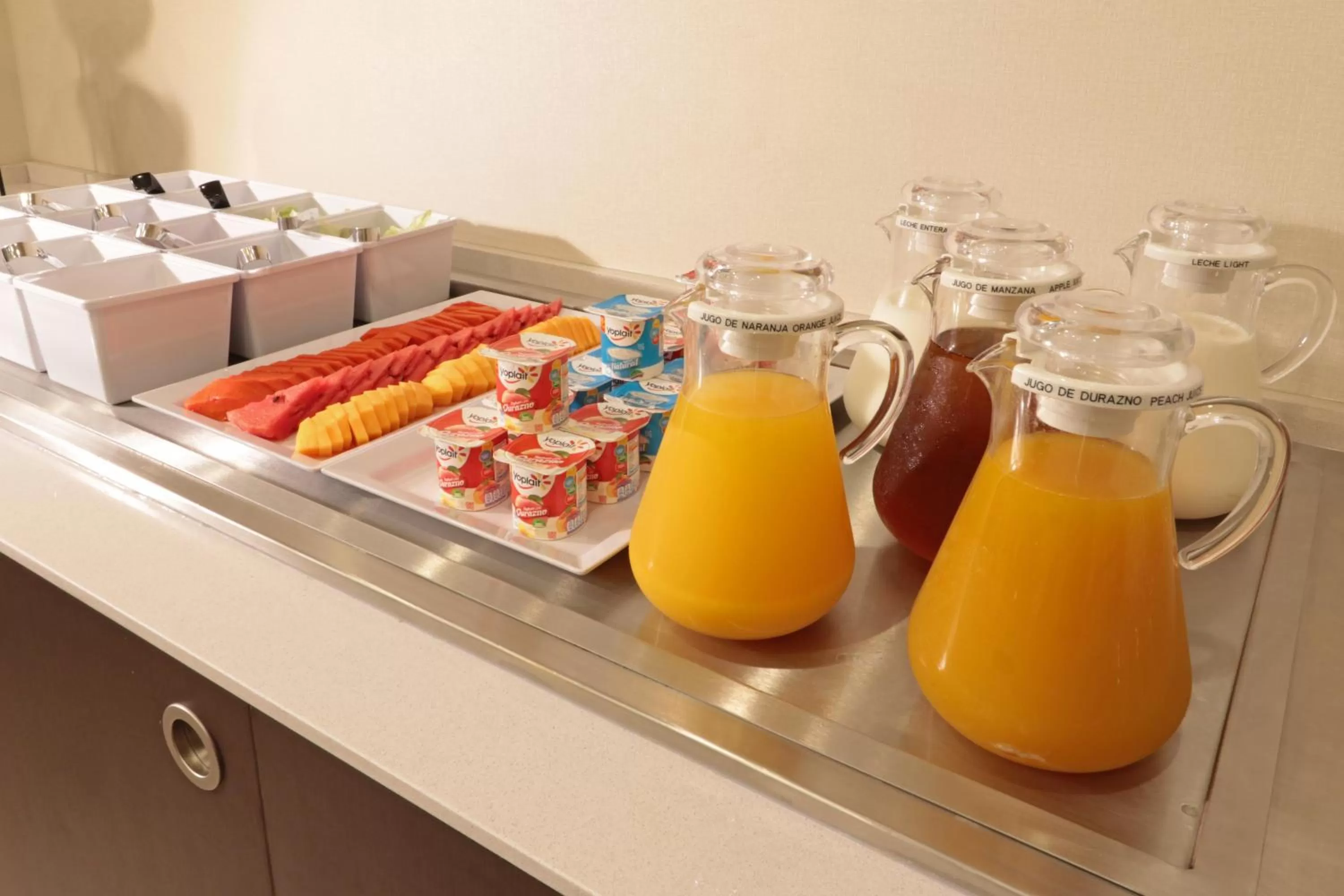 Restaurant/places to eat in Staybridge Suites San Luis Potosi by IHG