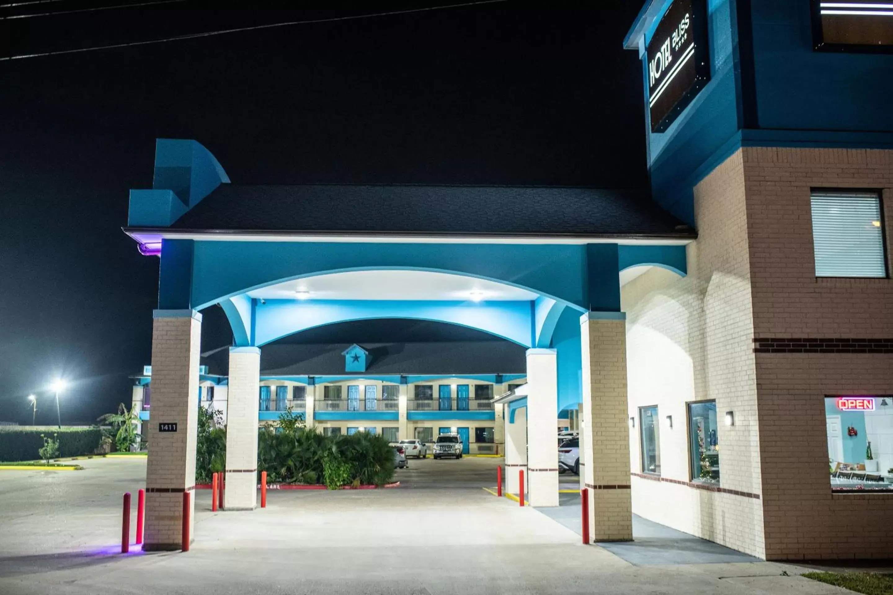 Facade/entrance in Hotel Bliss Kemah Facade/entrance in Hotel Bliss Kemah