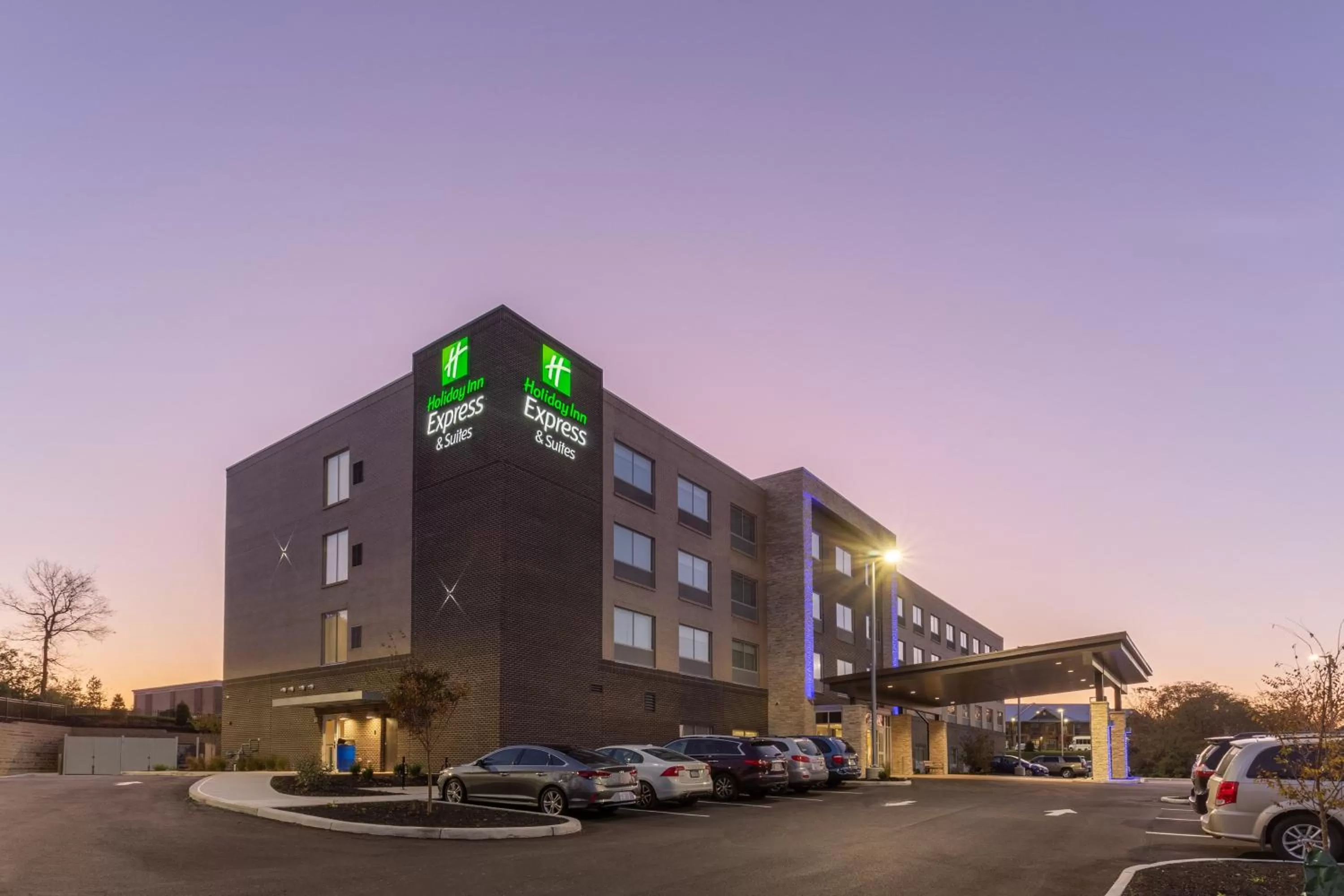 Property building in Holiday Inn Express & Suites - Florence - Cincinnati Airport by IHG