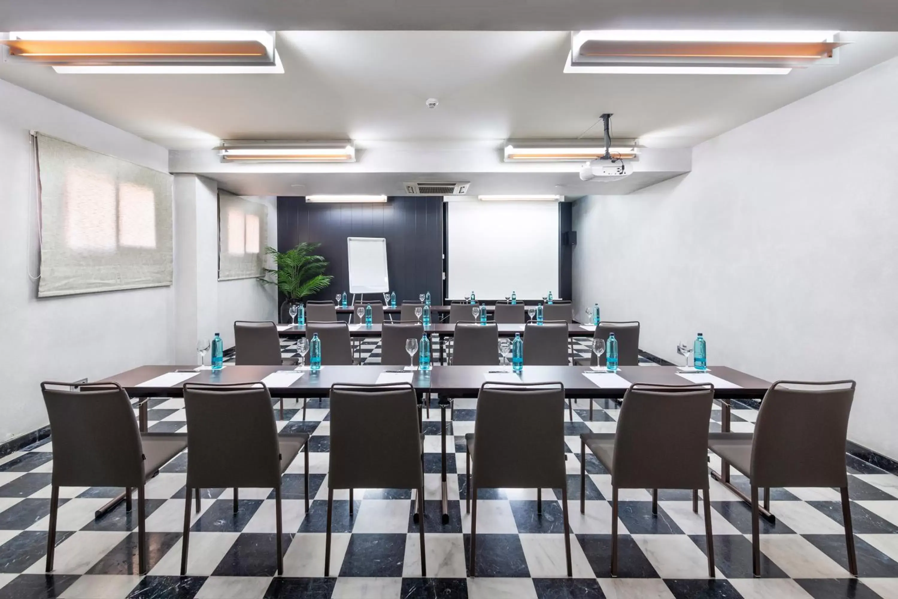 Meeting/conference room in Salles Hotel Aeroport de Girona