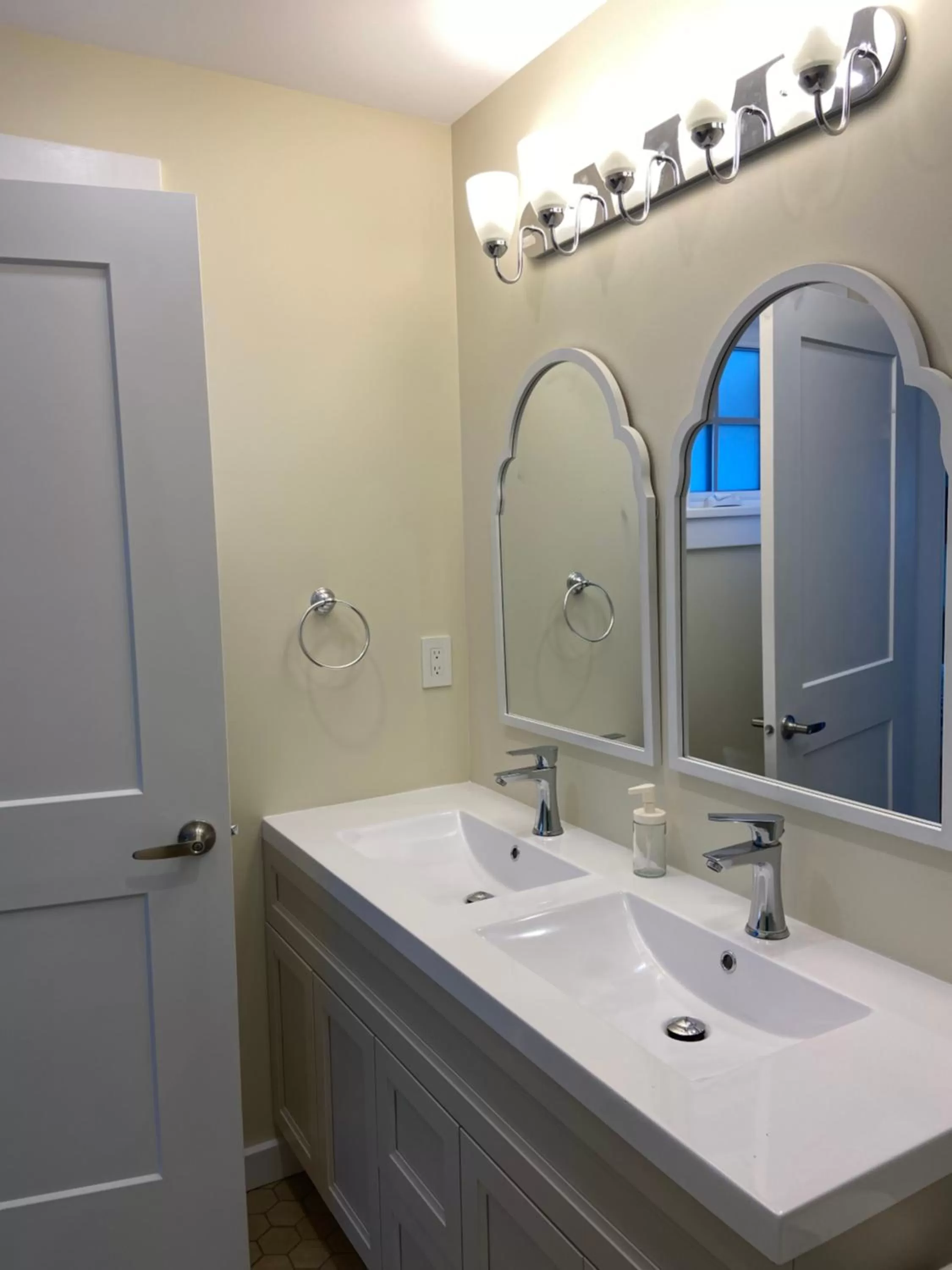 Bathroom in Windsor Guest House