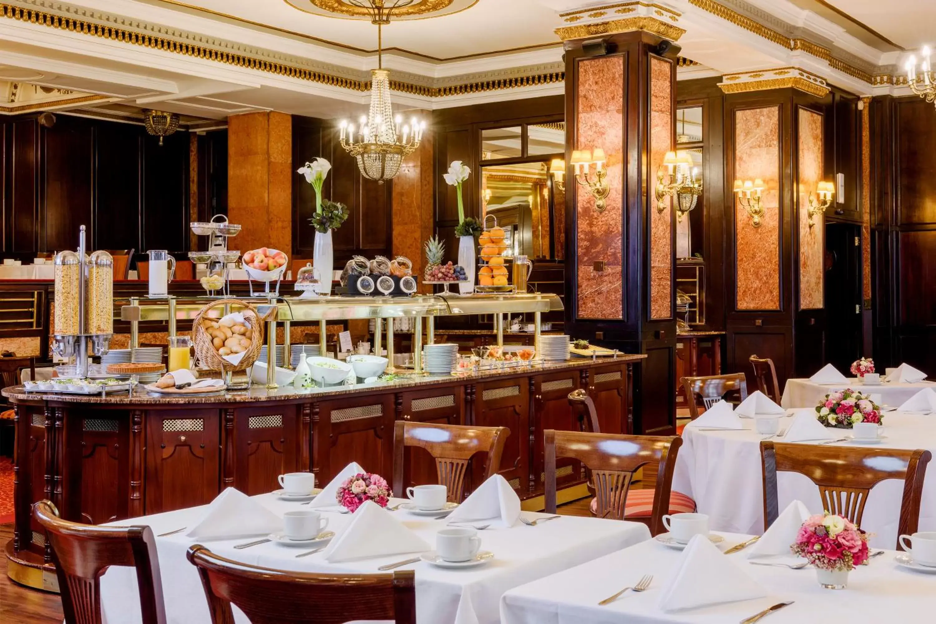 Restaurant/Places to Eat in Danubius Hotel Astoria City Center