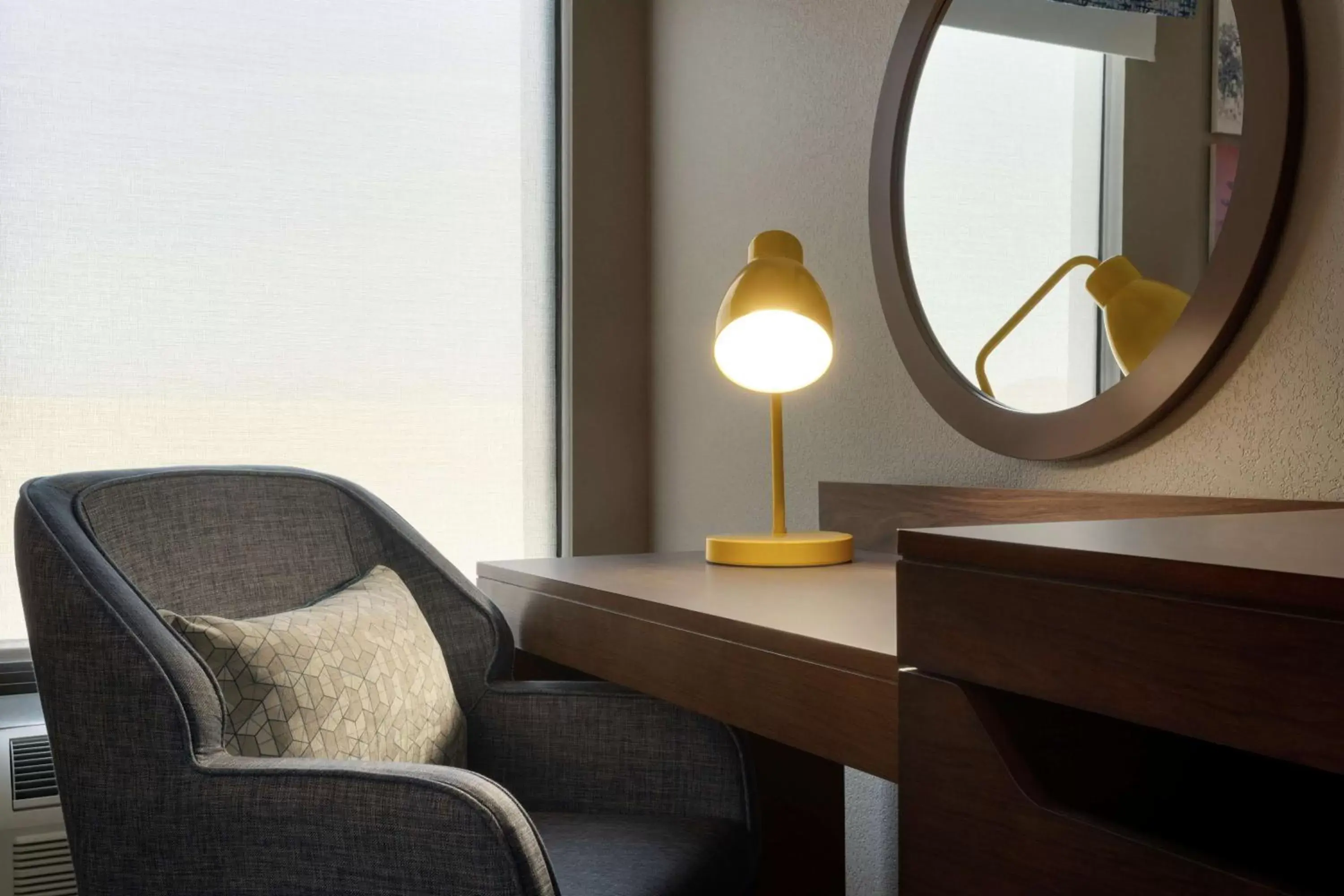 Bedroom in Hampton Inn Phoenix-Chandler Bedroom in Hampton Inn Phoenix-Chandler