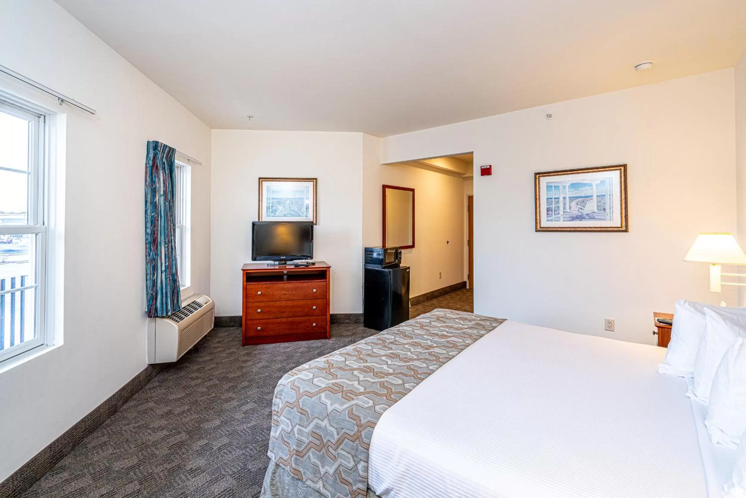 TV/Entertainment Center in Anchorage Motel Inc.