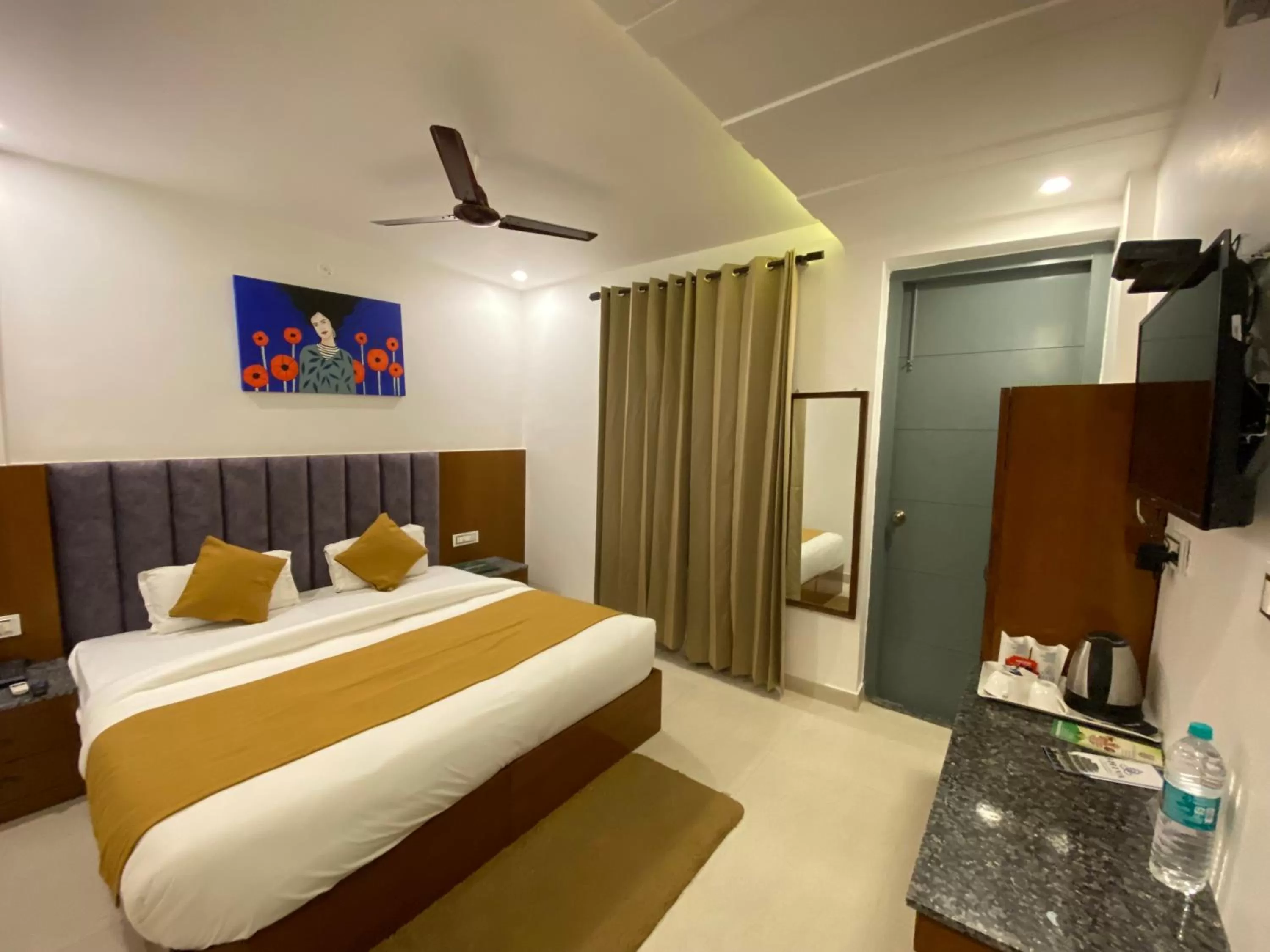 Bed in Hotel Shiva Yog Sthal