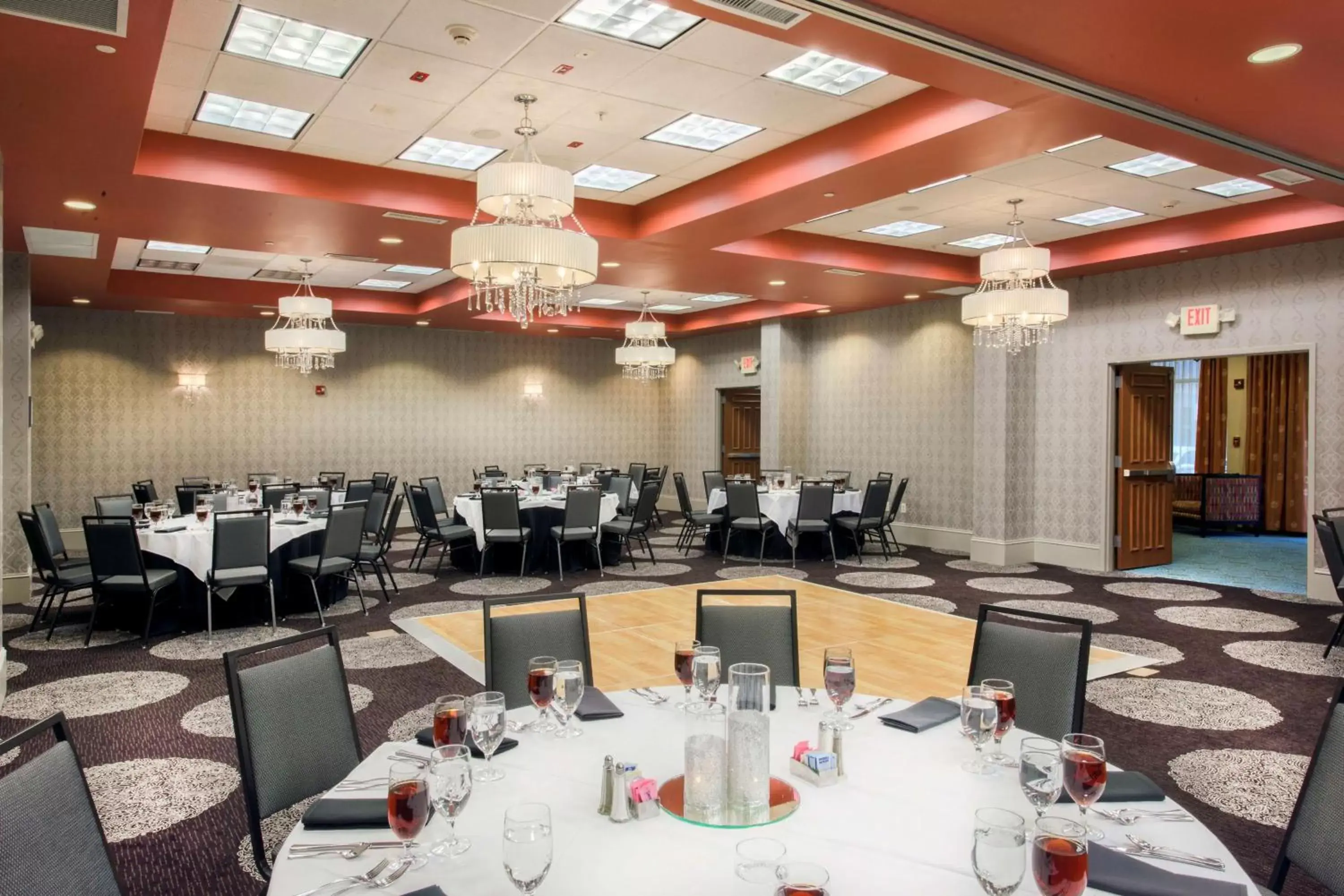 Meeting/conference room, Restaurant/Places to Eat in Hampton Inn & Suites Raleigh-Durham Airport-Brier Creek