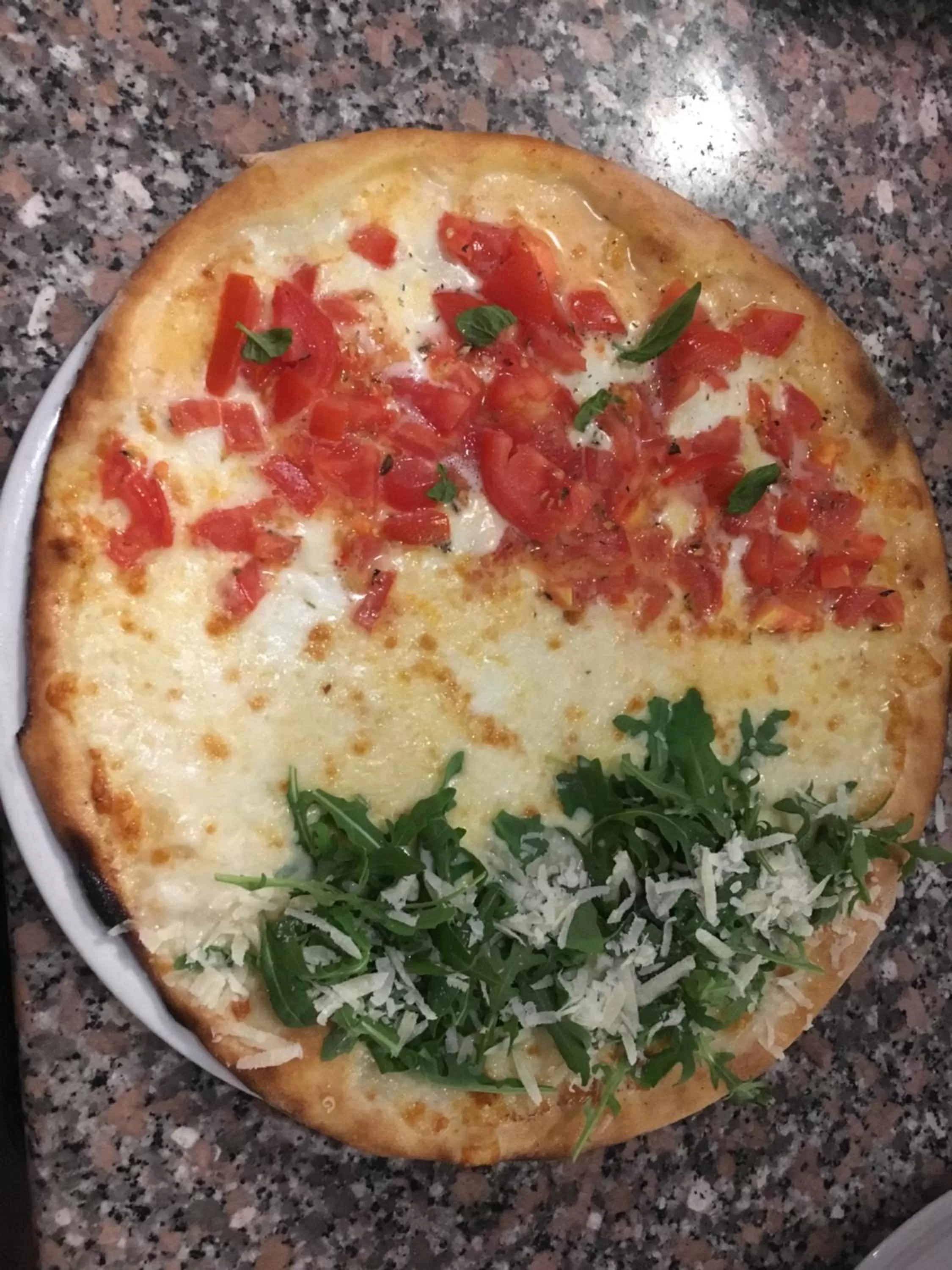 Restaurant/places to eat in Hotel Monumento