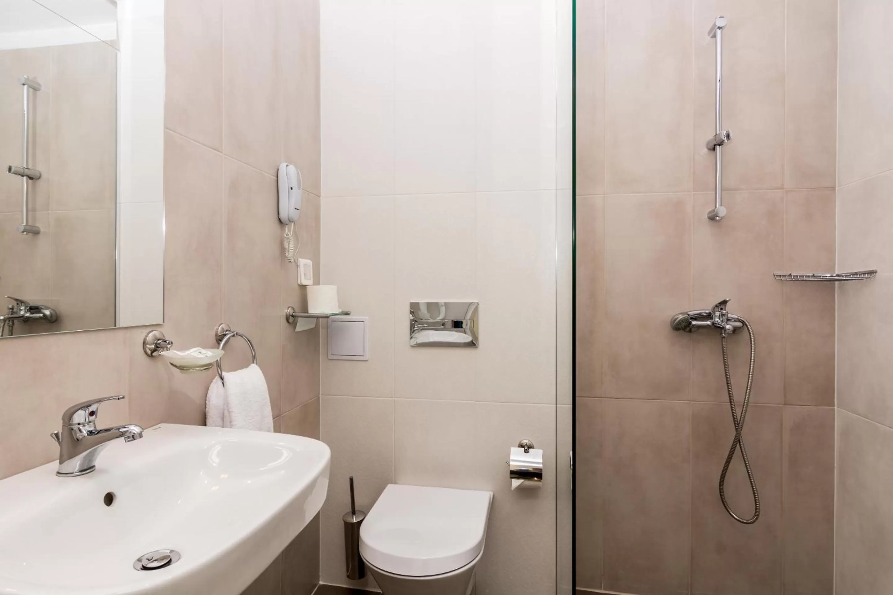 Shower in Park Hotel Moskva