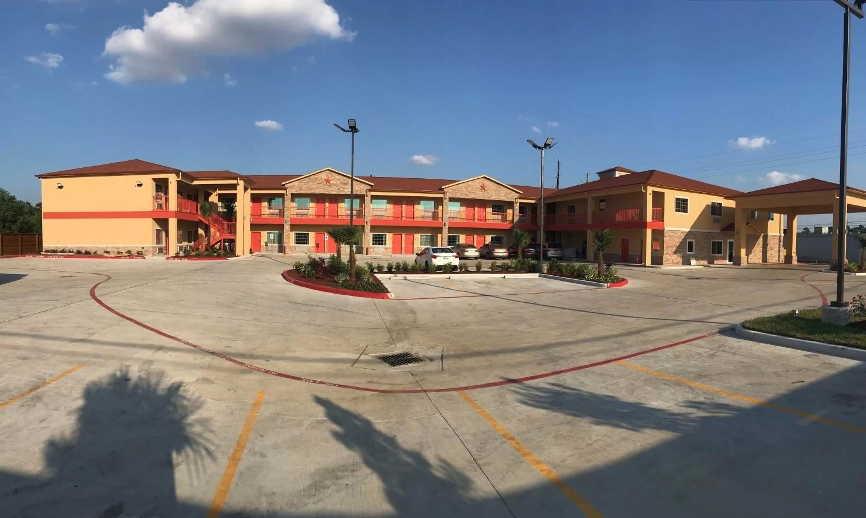 Property building in Scottish Inn & Suites - IAH Airport