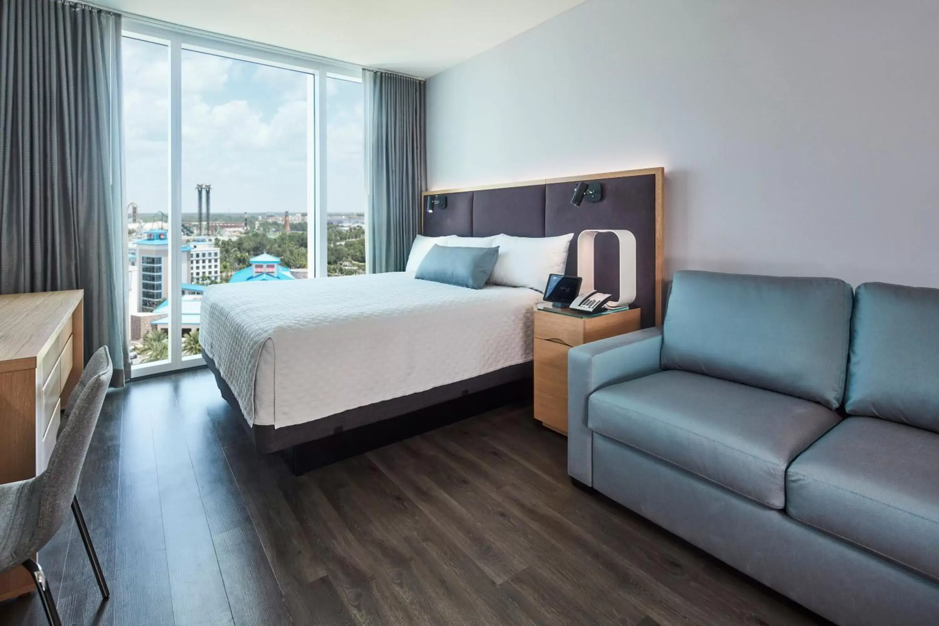Photo of the whole room in Universal's Aventura Hotel