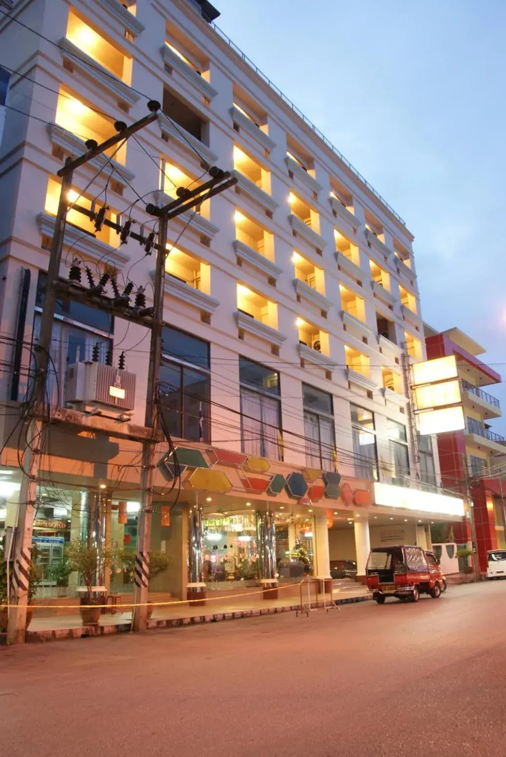 Property building in Hatyai Merridian Hotel Property building in Hatyai Merridian Hotel