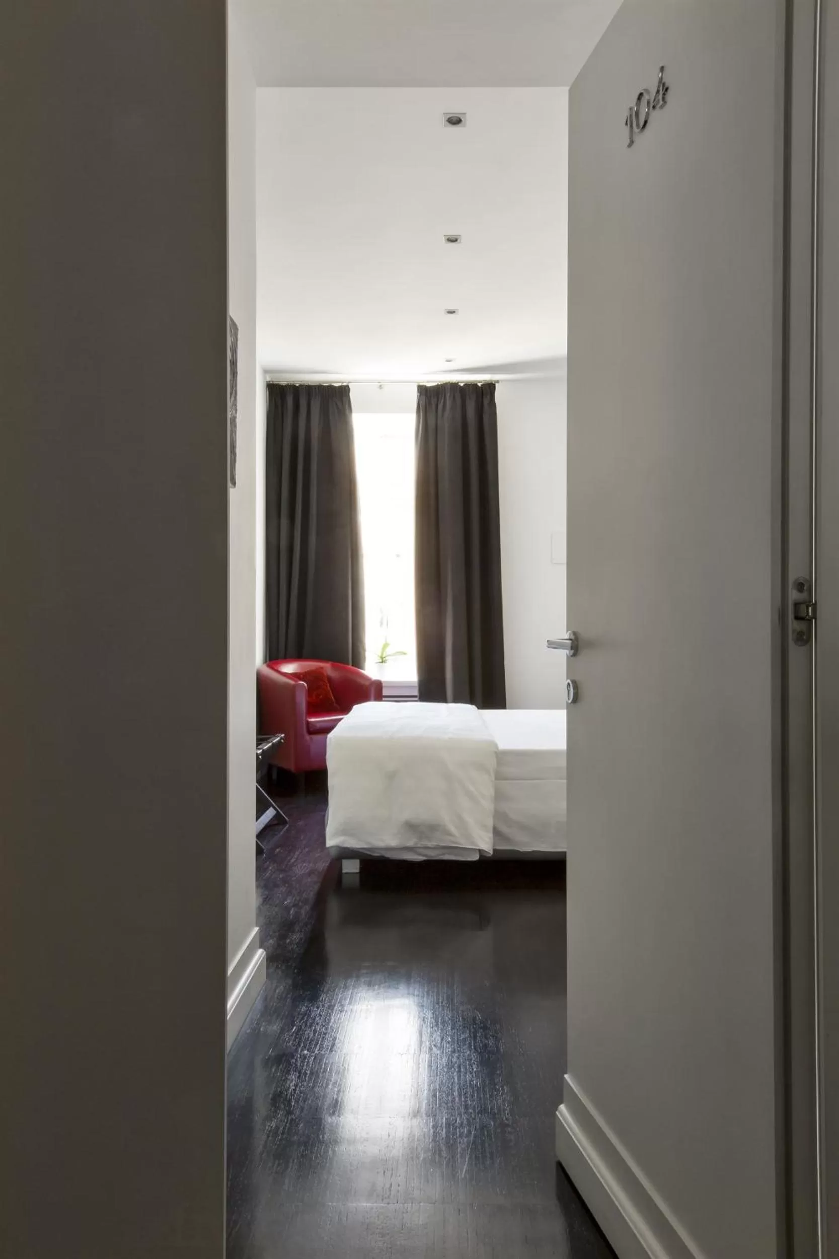 Day, Bed in Xenia Guest House