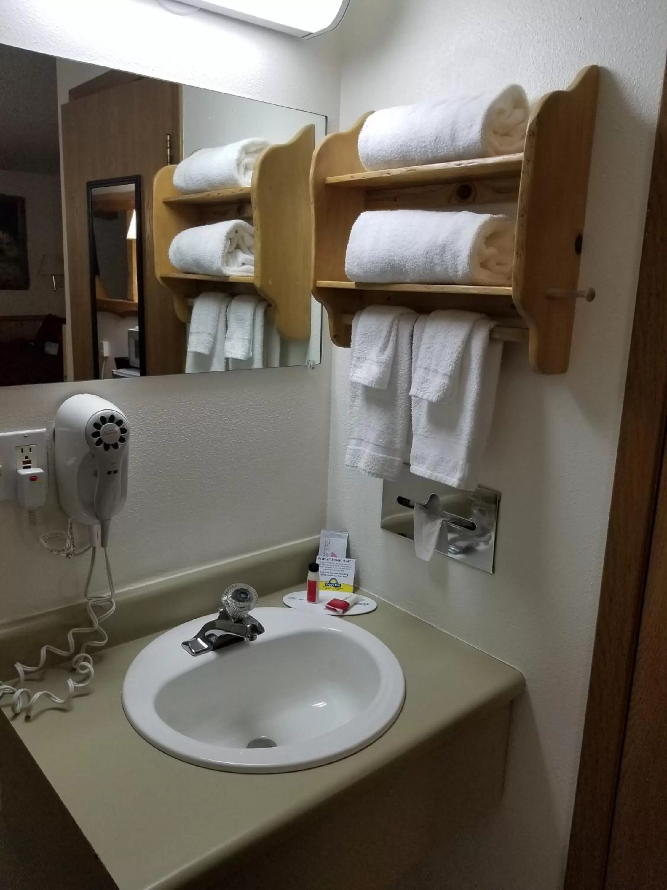 Bathroom in Days Inn by Wyndham Sandpoint