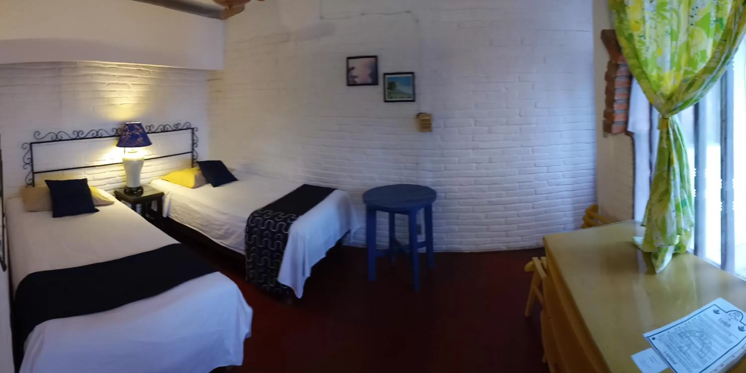 Bedroom, Bed in Hotel Mision, Acapulco centro