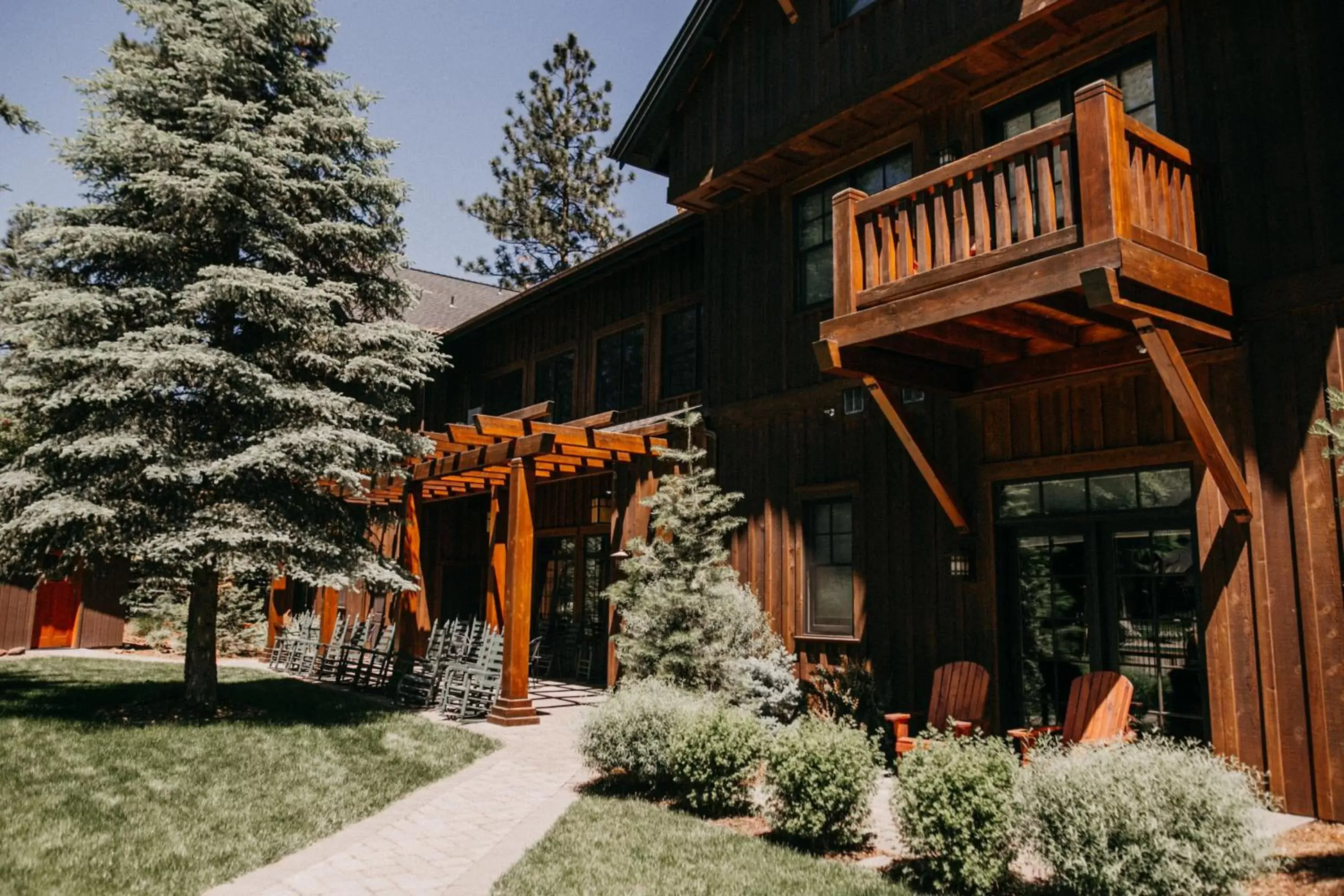 Patio, Property Building in FivePine Lodge