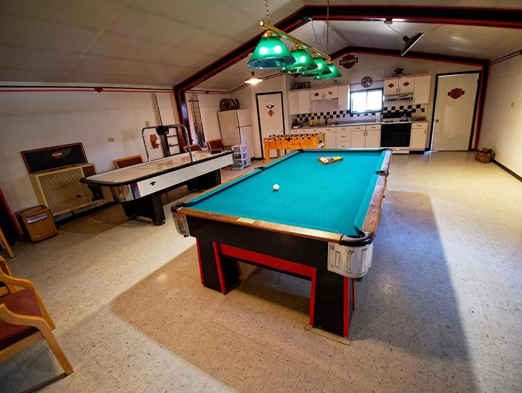 Activities, Billiards in Trail City Bed & Breakfast