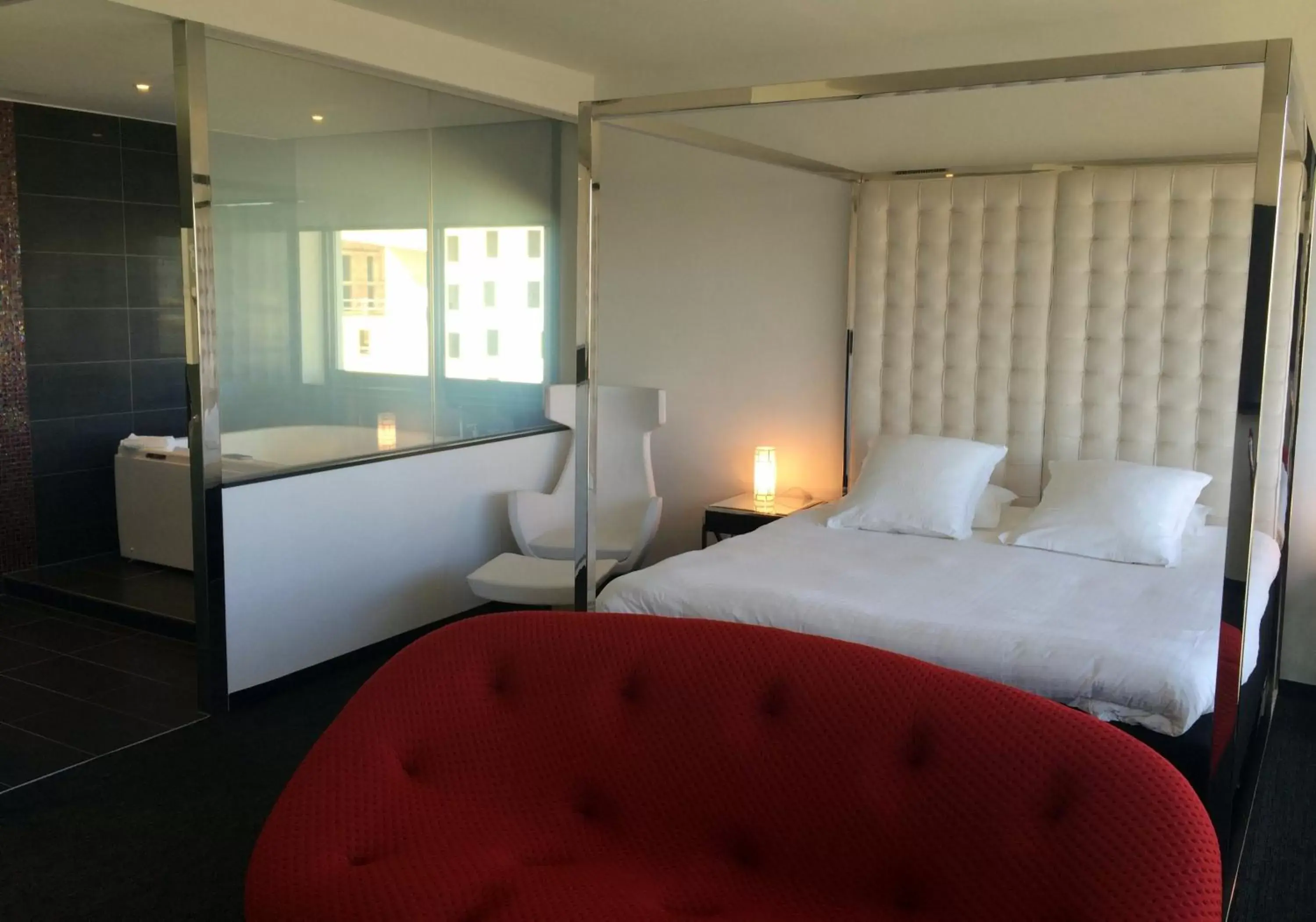 Bedroom, Bed in Hôtel Restaurant Athena Spa