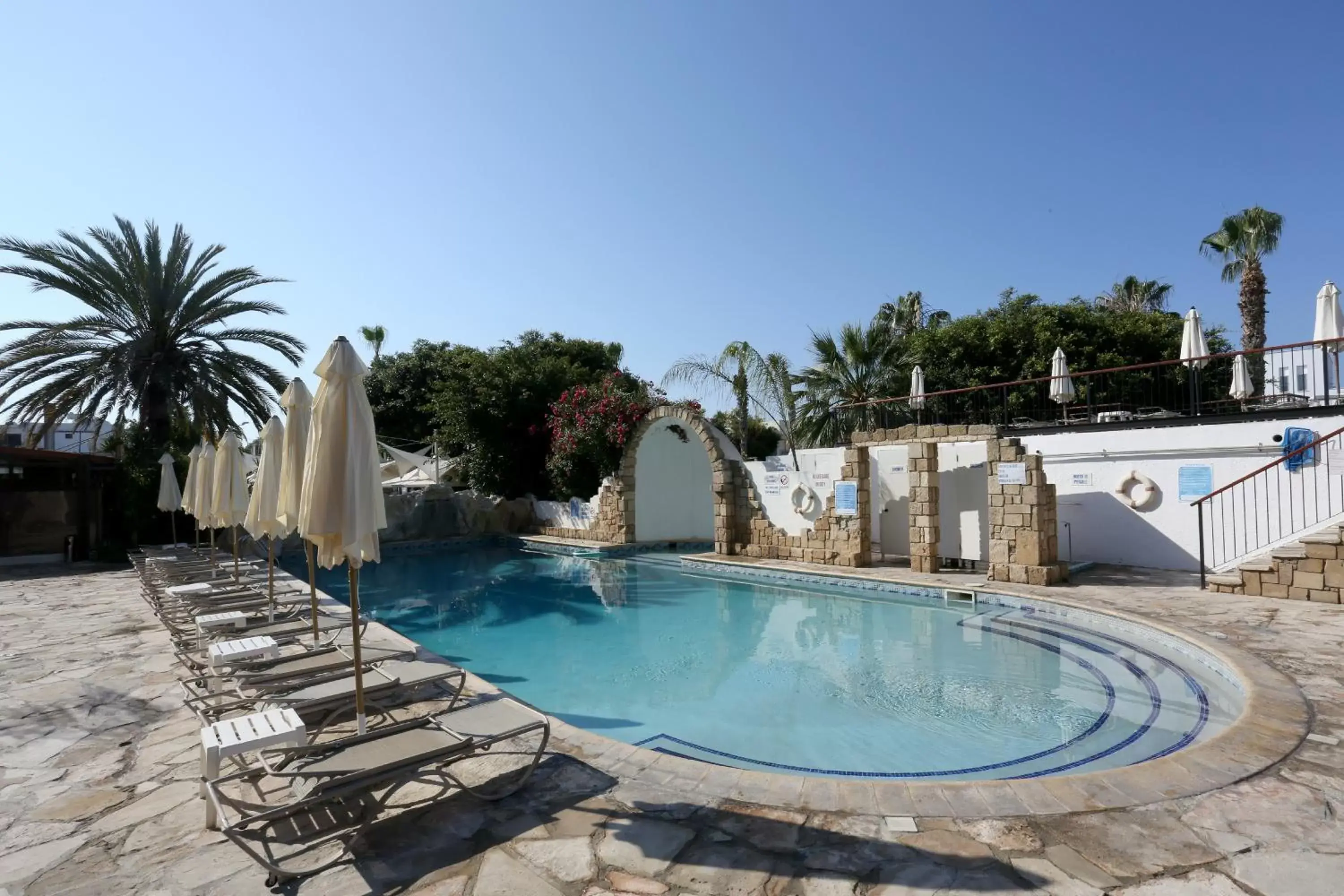 Swimming Pool in Dionysos Central