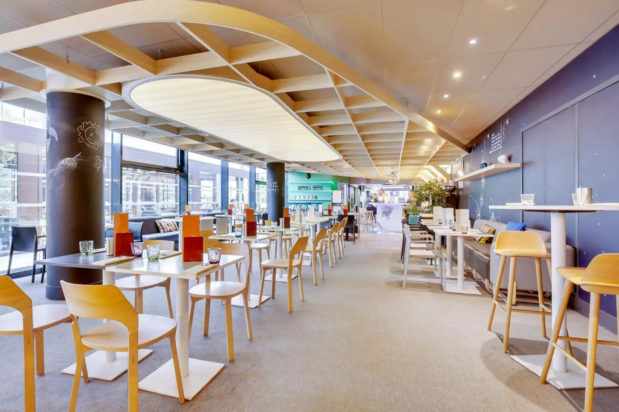 Patio, Restaurant/Places to Eat in ibis Styles Paris Charles de Gaulle Airport