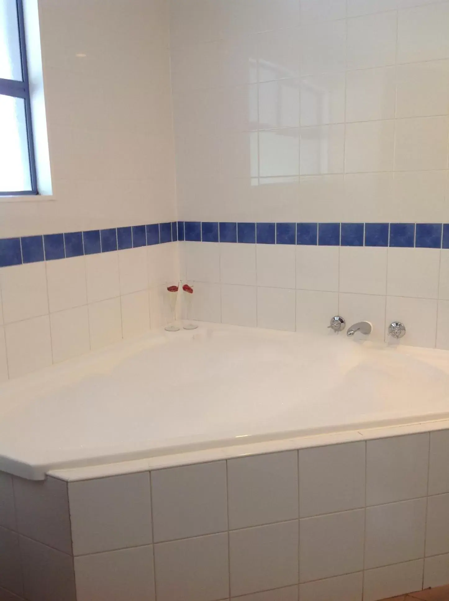 Premium Studio with Spa and Lake View in Sails on the Lake Premium Studio with Spa and Lake View in Sails on the Lake