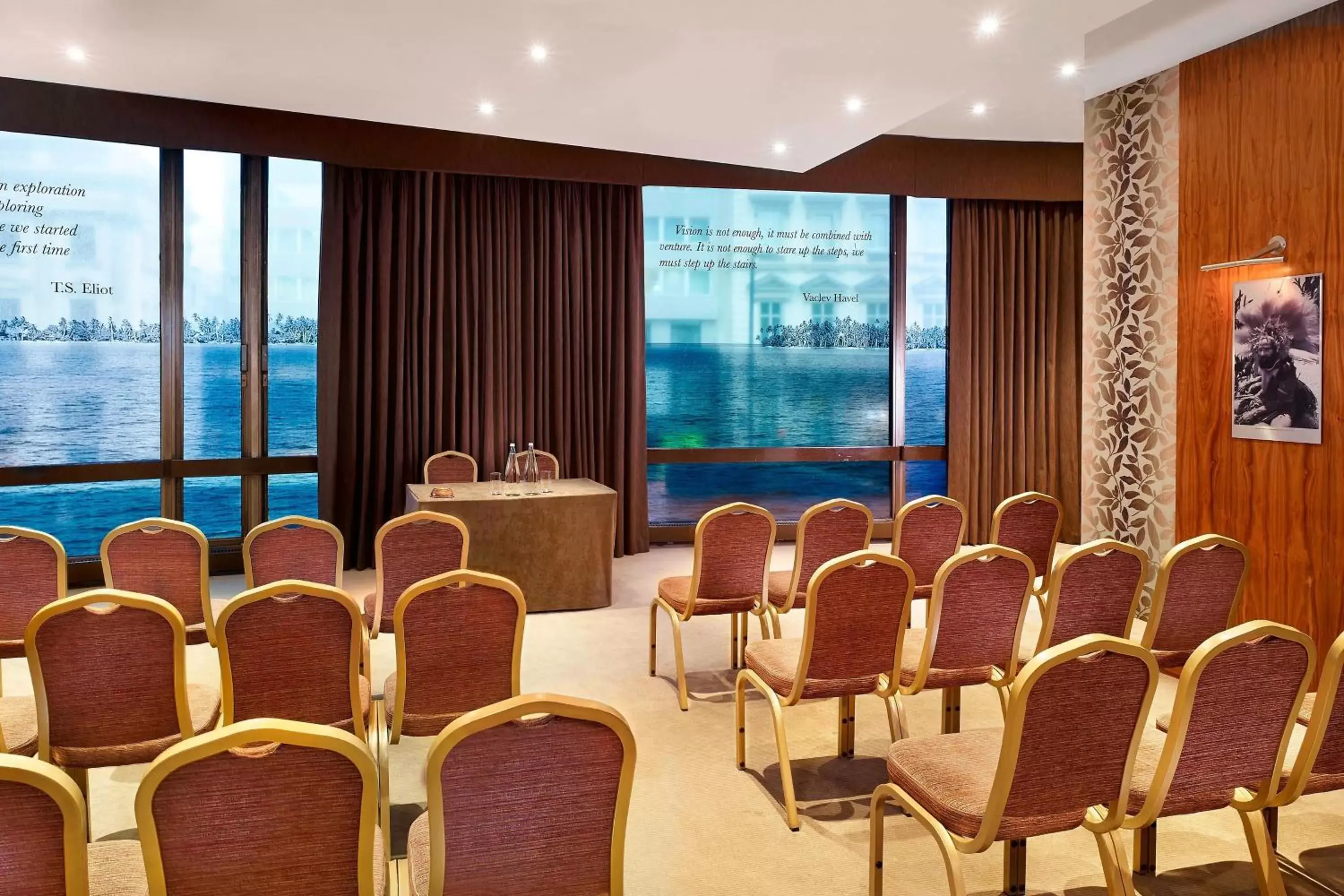 Meeting/conference room in The Park Tower Knightsbridge, a Luxury Collection Hotel, London