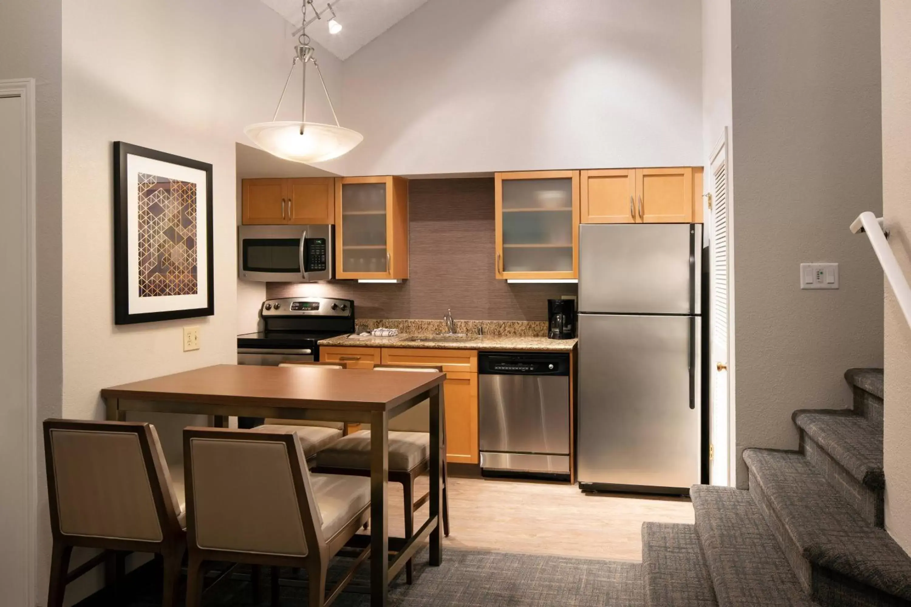 Bedroom, Kitchen/Kitchenette in Residence Inn by Marriott Las Vegas Convention Center