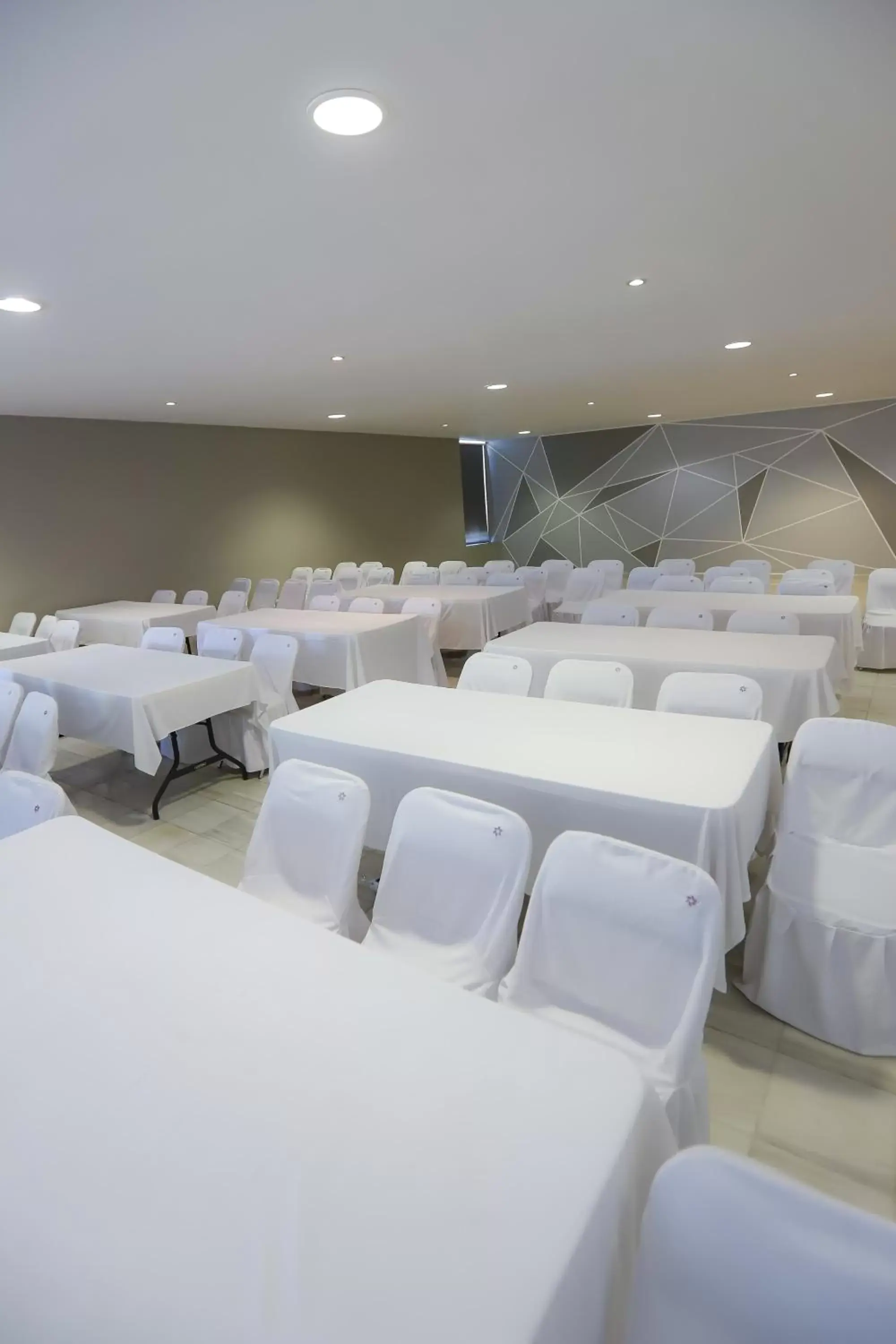 Meeting/conference room in TRYP by Wyndham Chetumal