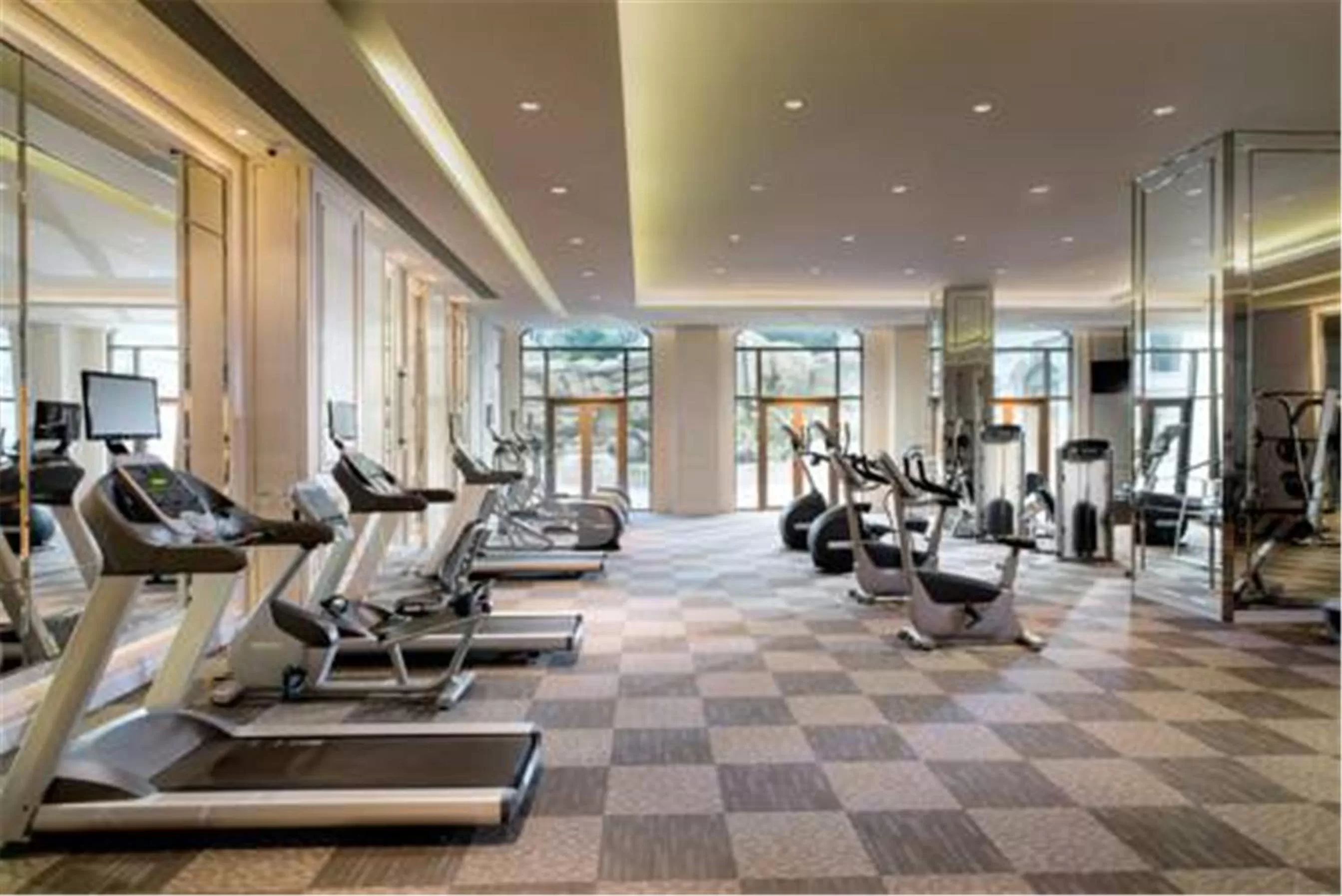 Fitness centre/facilities in Sofitel Shanghai Hongqiao