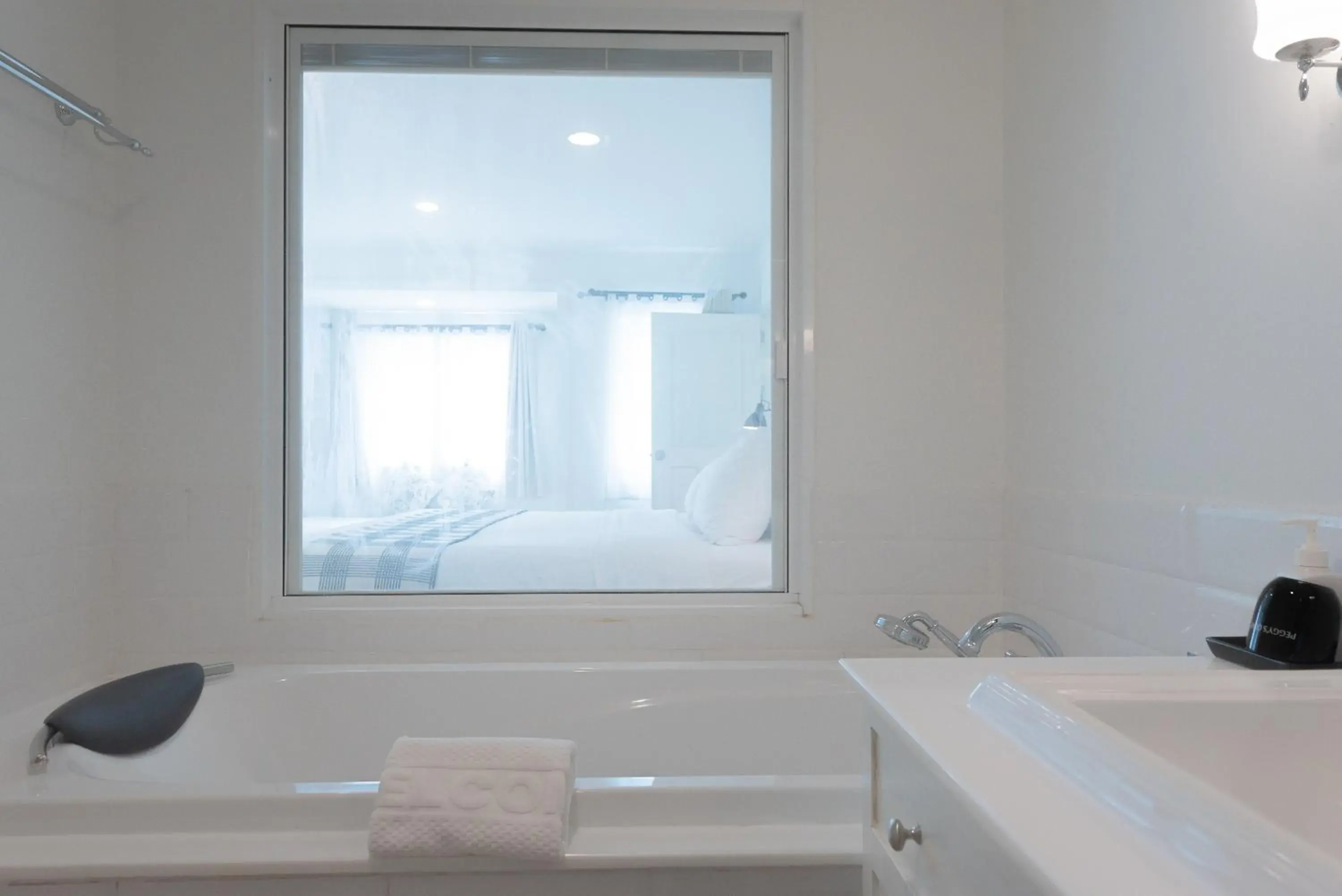 Bathroom in Peggy's Cove Resort