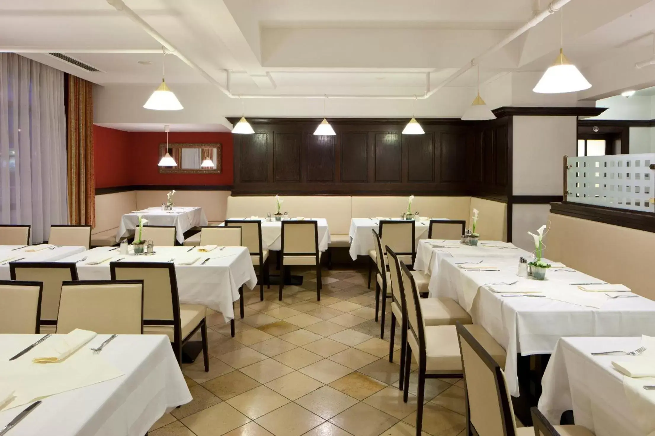 Restaurant/Places to Eat in Austria Trend Hotel Ananas Wien