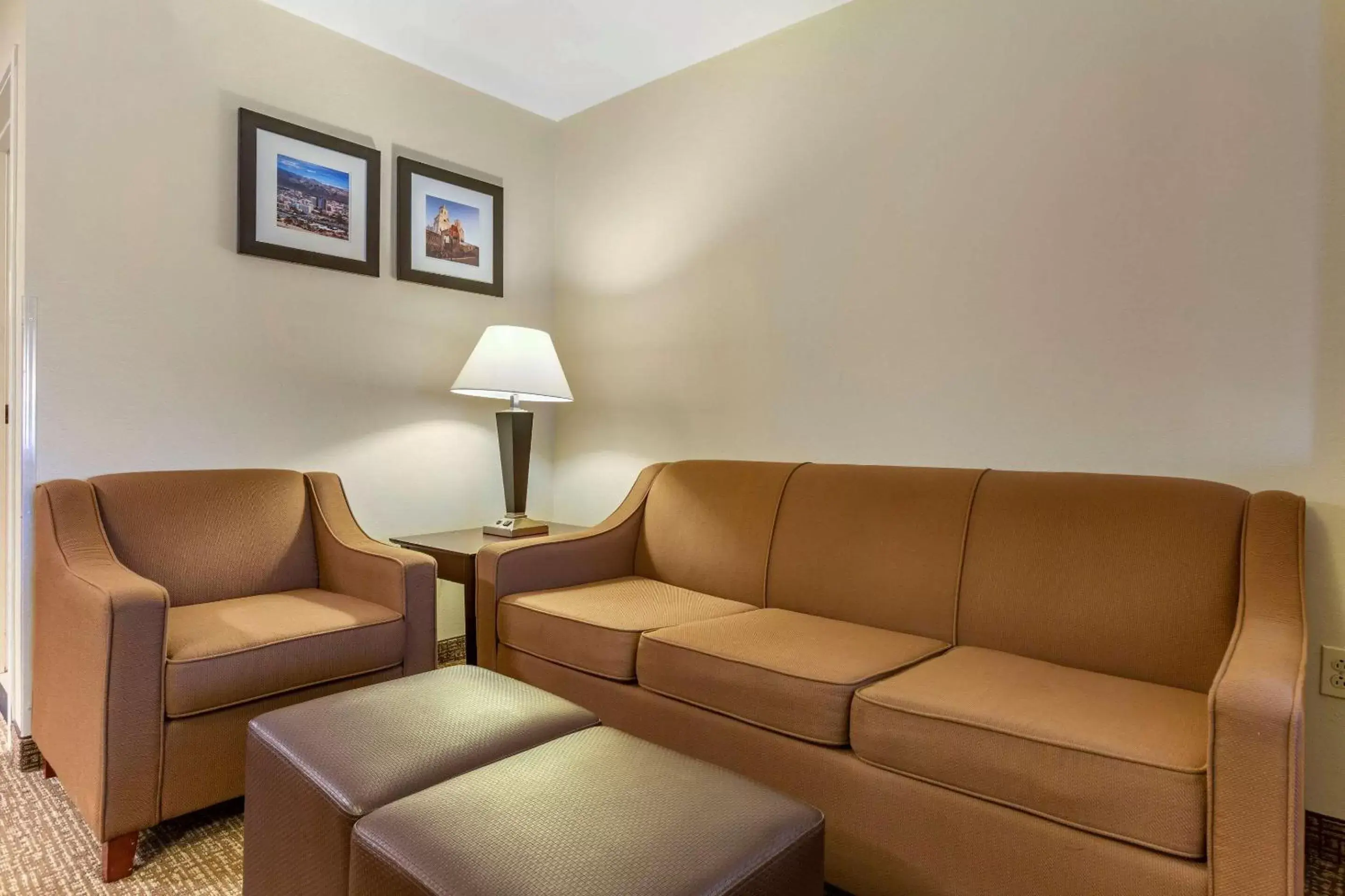 Photo of the whole room, Seating Area in Comfort Inn & Suites North Tucson Marana