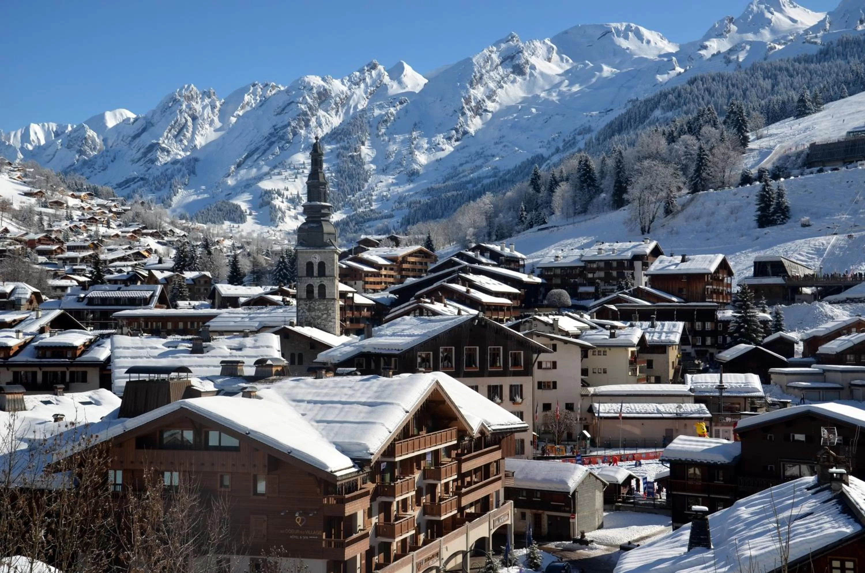 Skiing in Novotel Annecy Centre