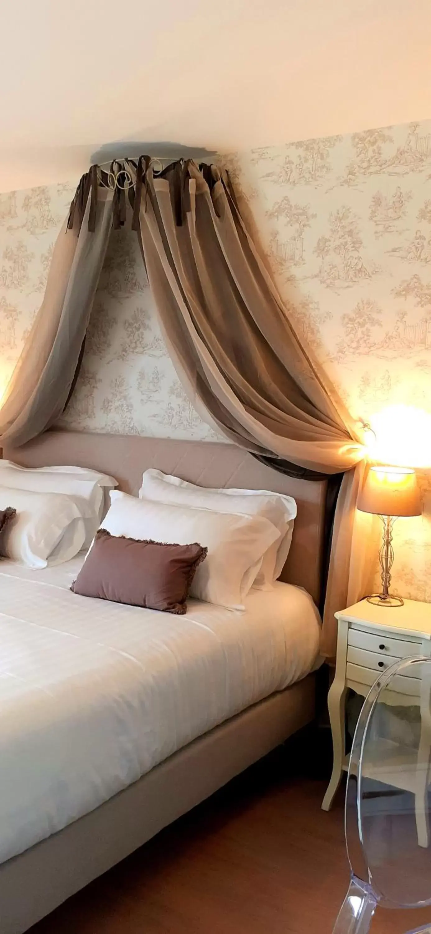 Bedroom, Bed in Hotel-Restaurant des Augustins - Cosy Places by CC - Proche Sarlat